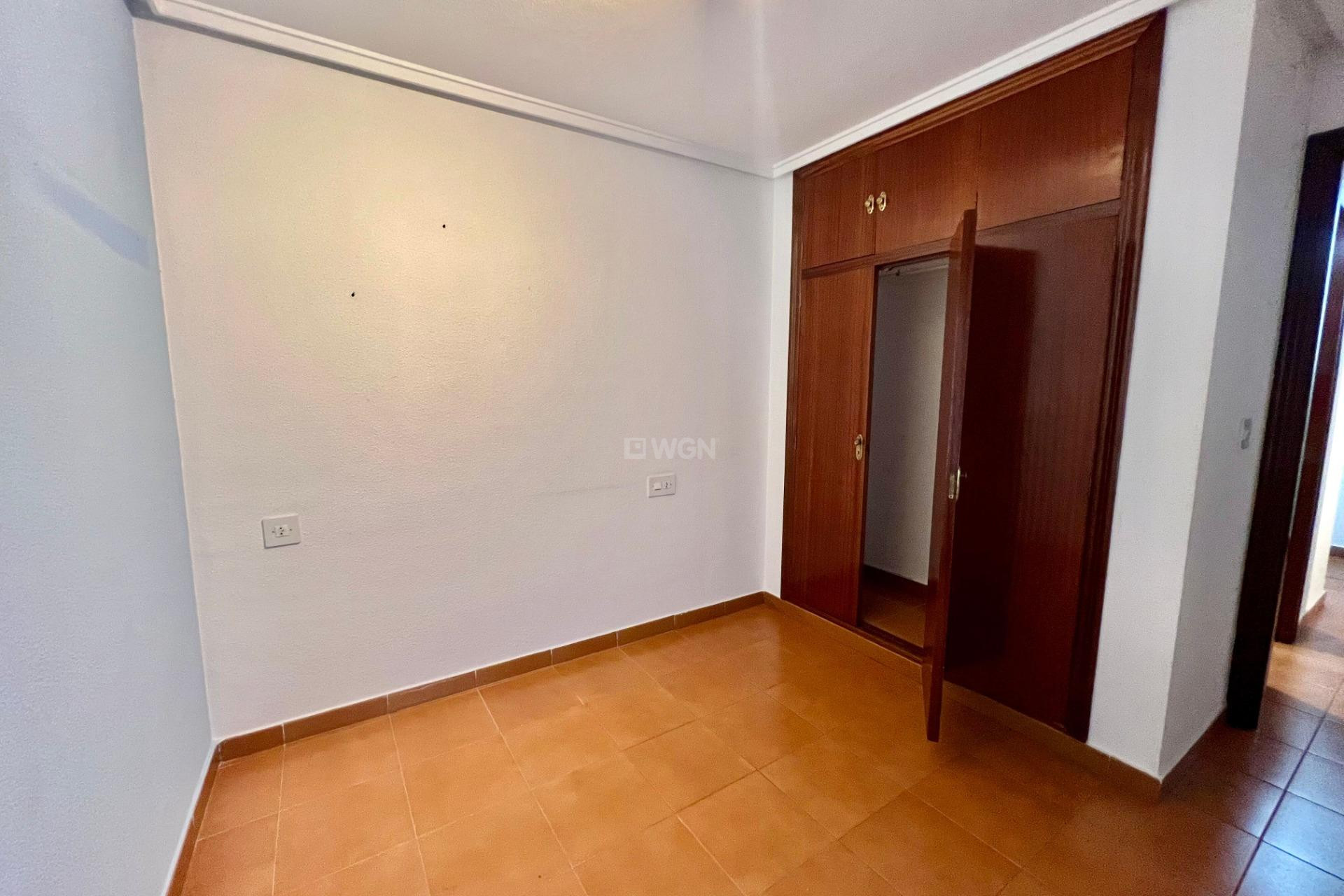 Resale - Apartment / flat - Torrevieja - Centro