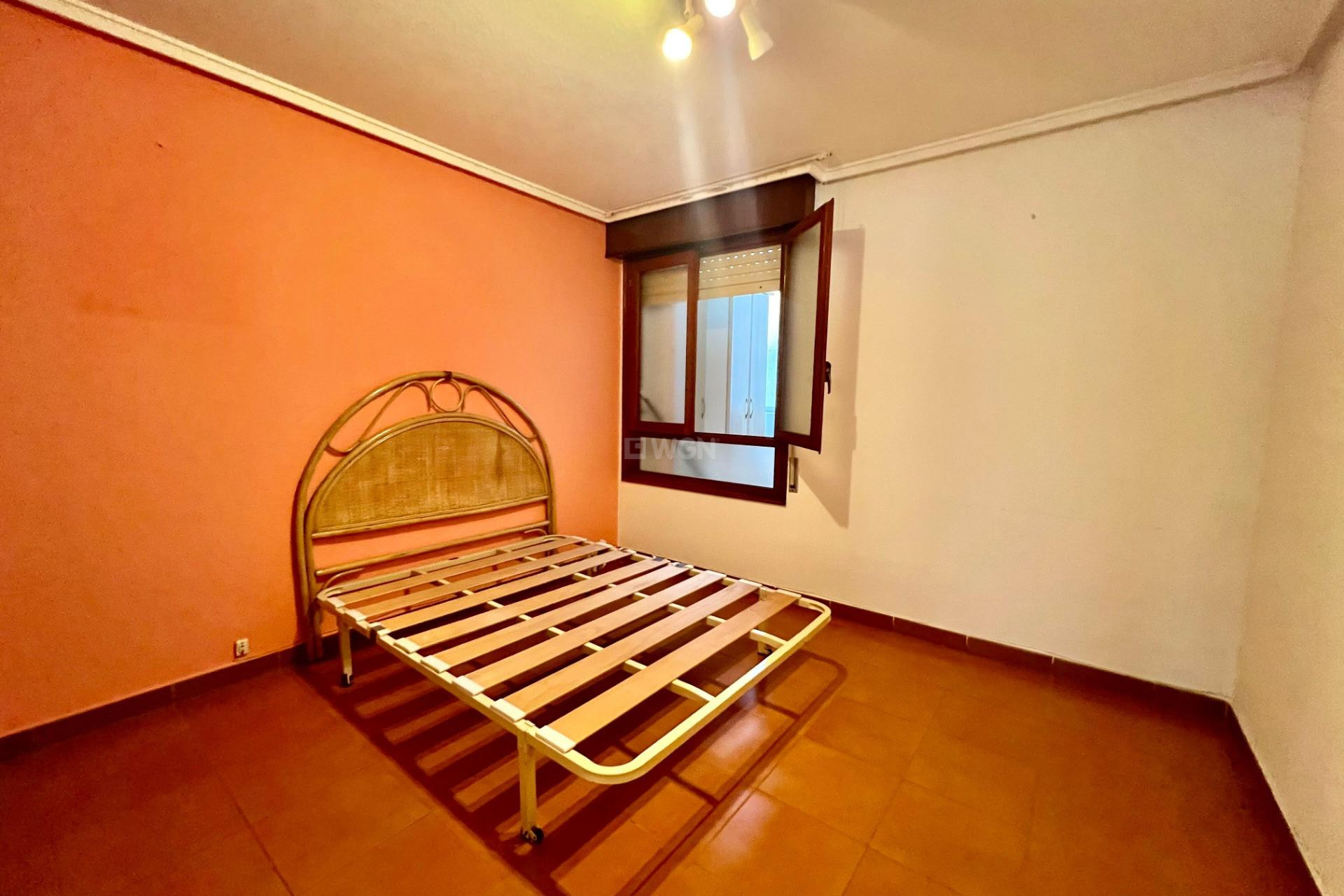 Resale - Apartment / flat - Torrevieja - Centro