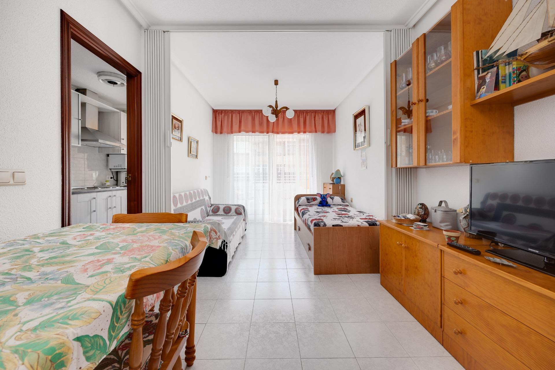 Resale - Apartment / flat - Torrevieja - Centro