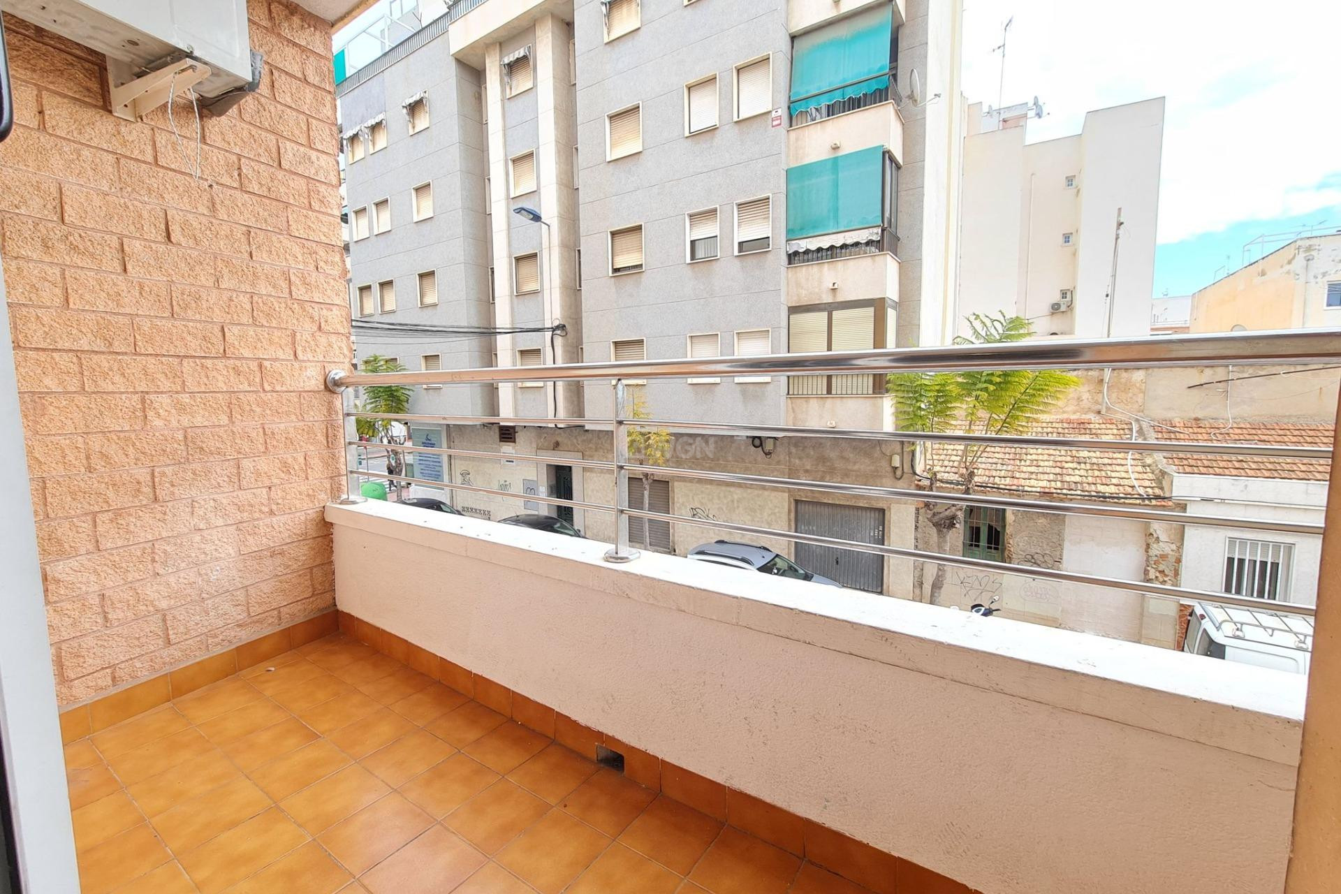 Resale - Apartment / flat - Torrevieja - Centro