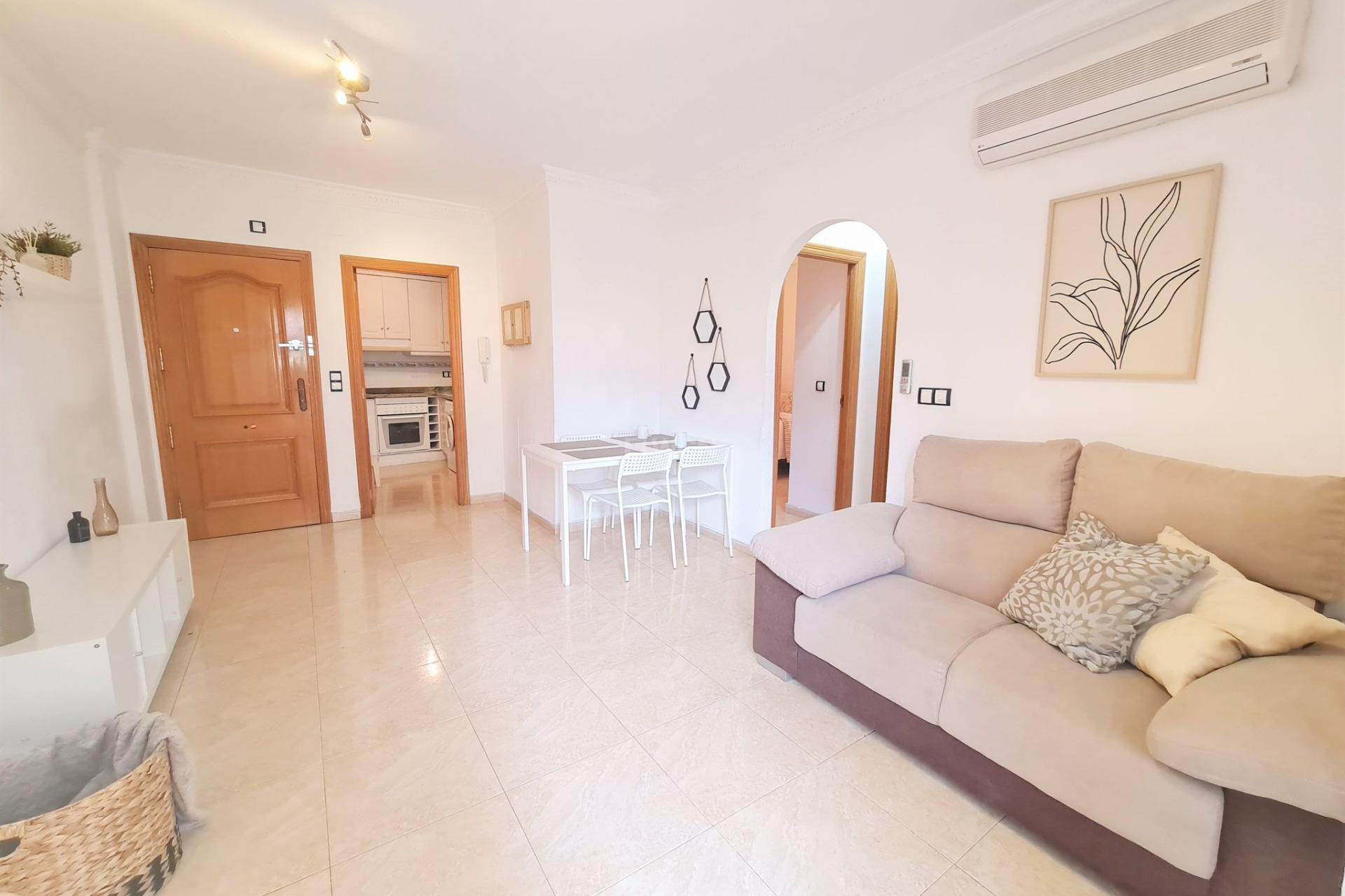 Resale - Apartment / flat - Torrevieja - Centro