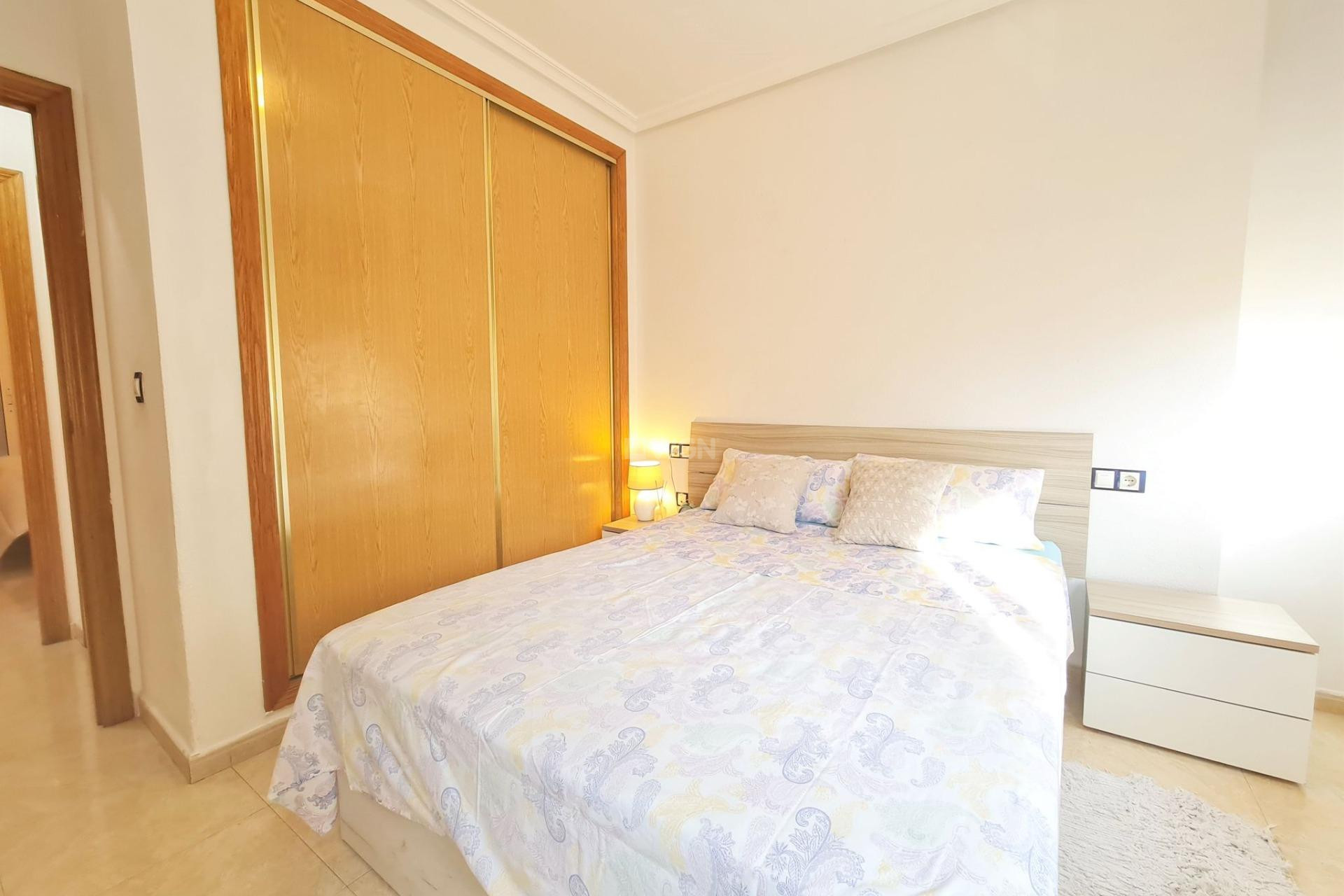 Resale - Apartment / flat - Torrevieja - Centro