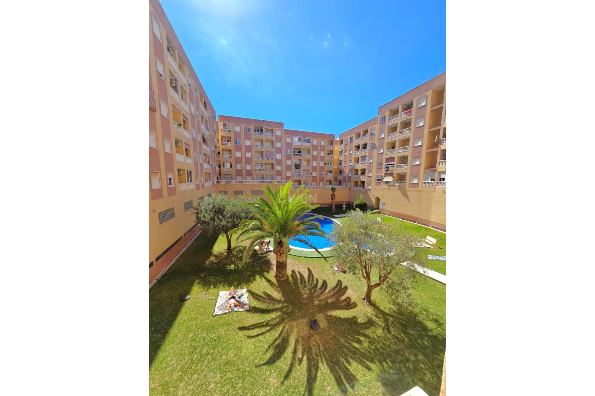 Resale - Apartment / flat - Torrevieja - Centro