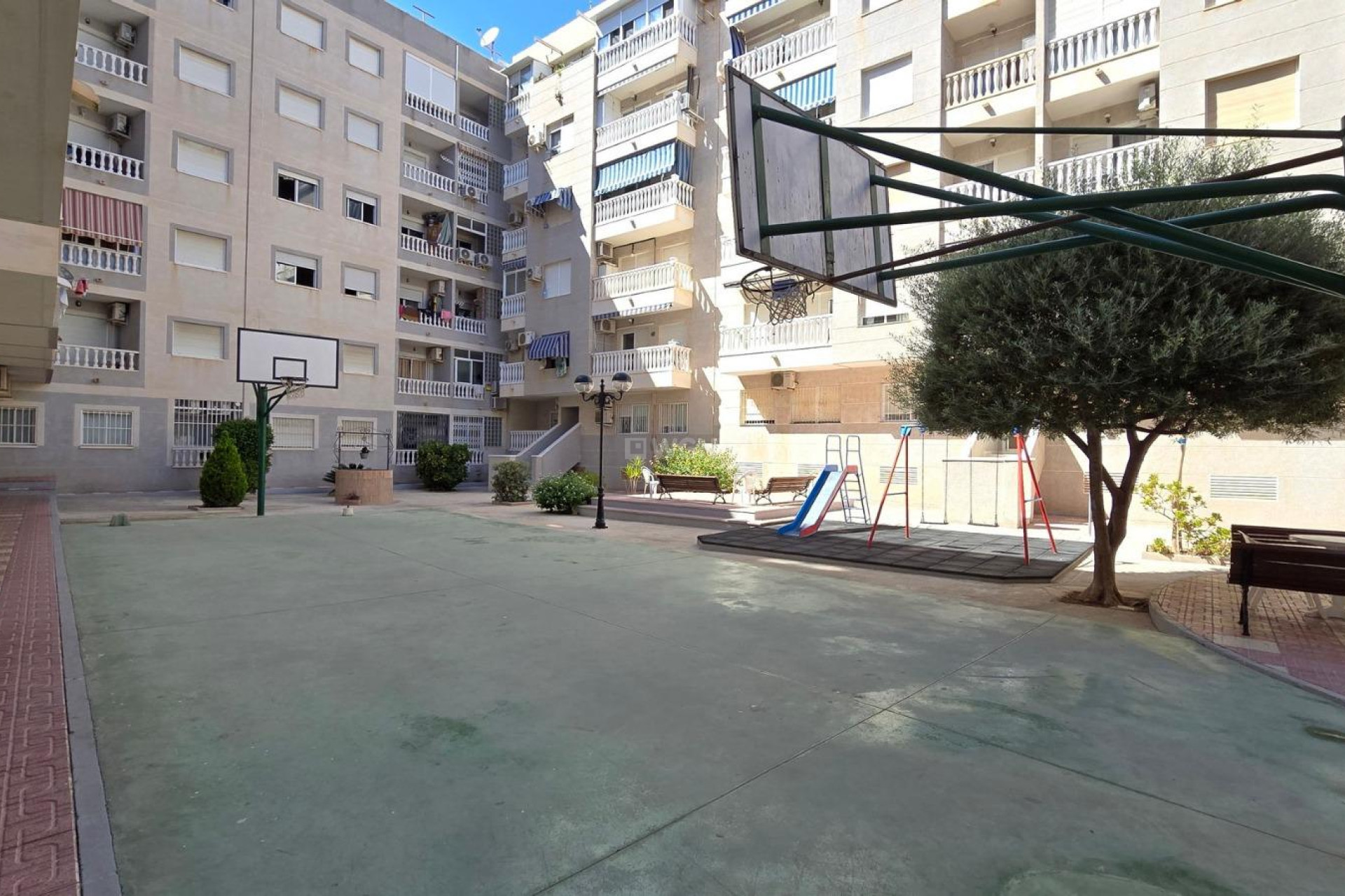 Resale - Apartment / flat - Torrevieja - Centro