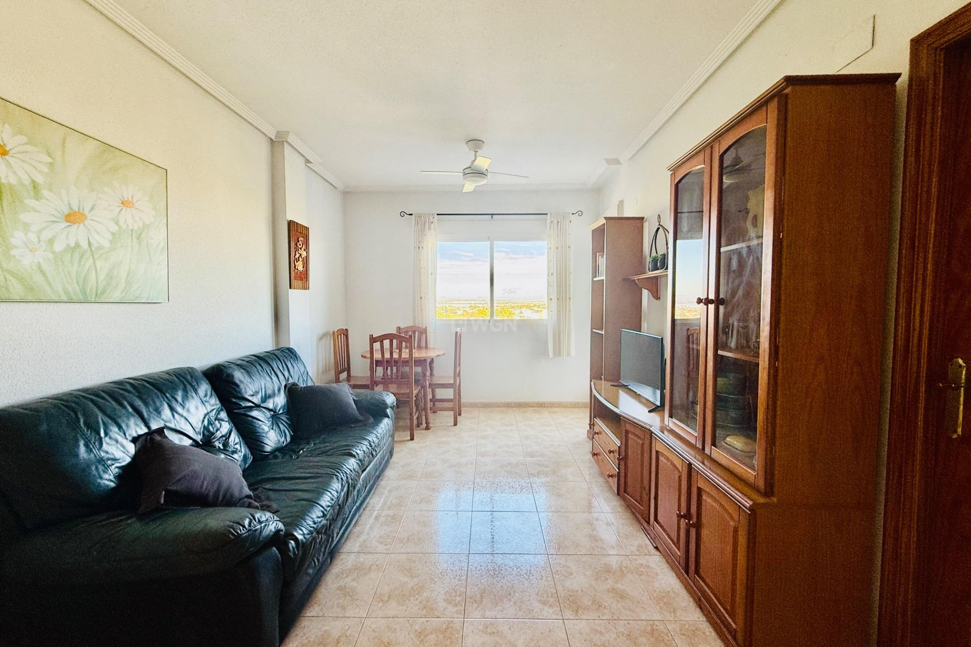 Resale - Apartment / flat - Torrevieja - Centro