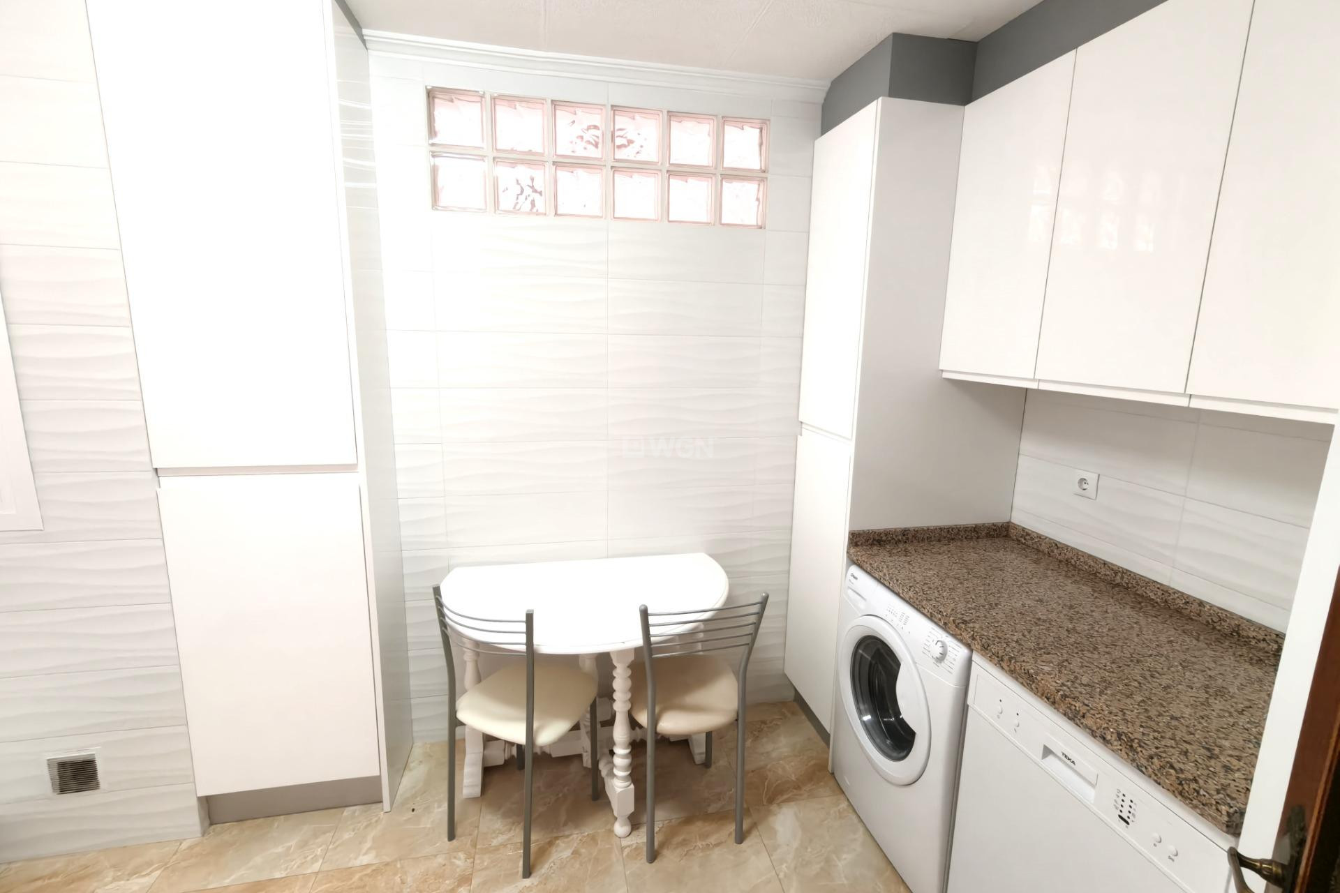 Resale - Apartment / flat - Torrevieja - Centro