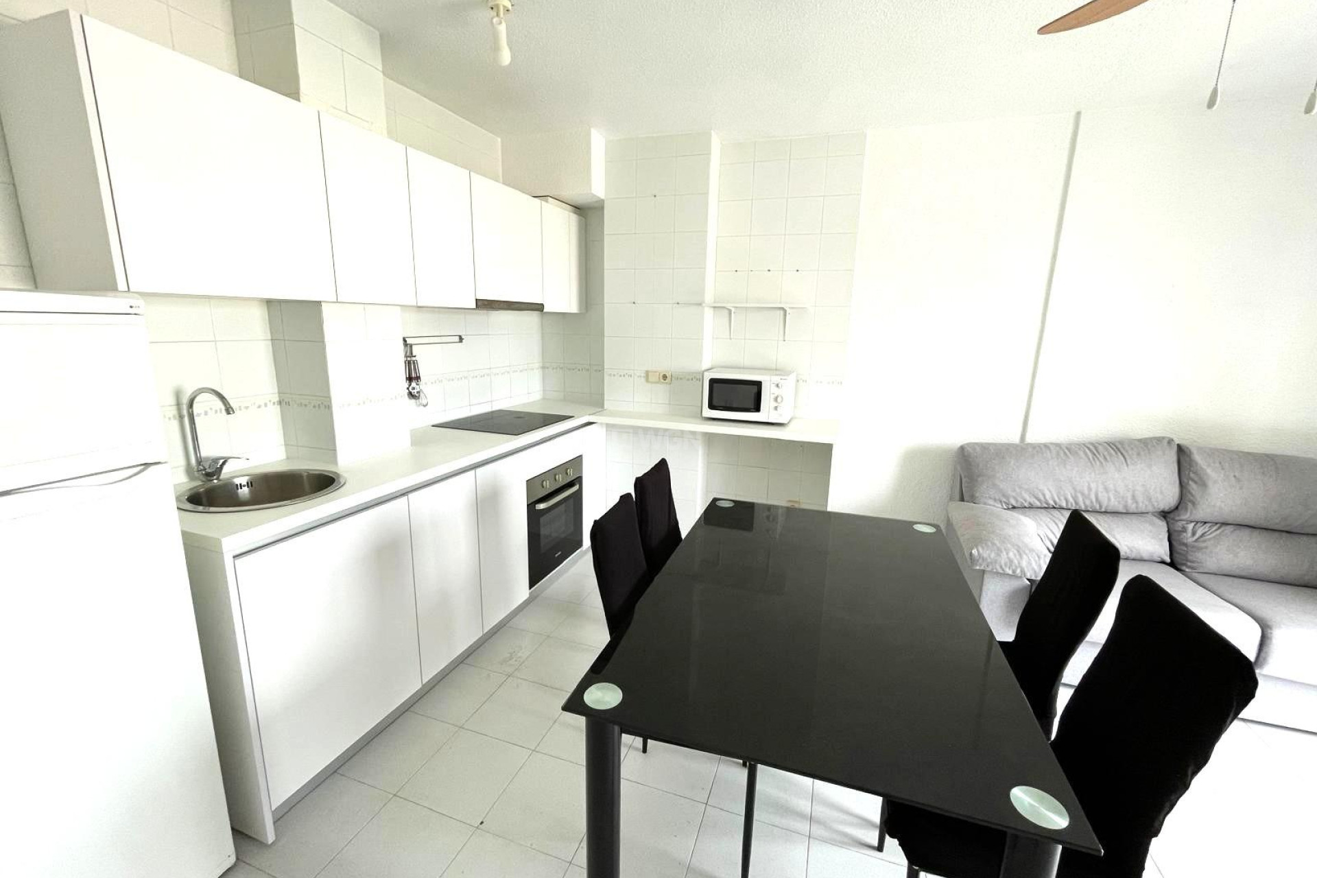 Resale - Apartment / flat - Torrevieja - Centro