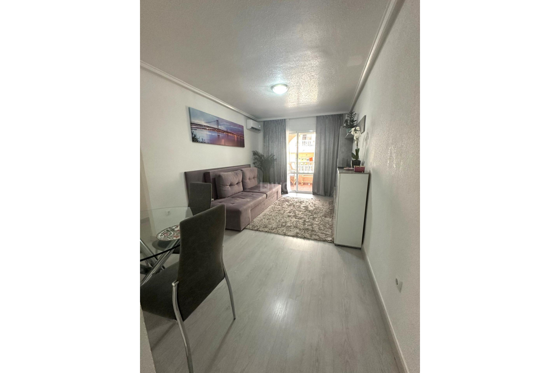 Resale - Apartment / flat - Torrevieja - Centro