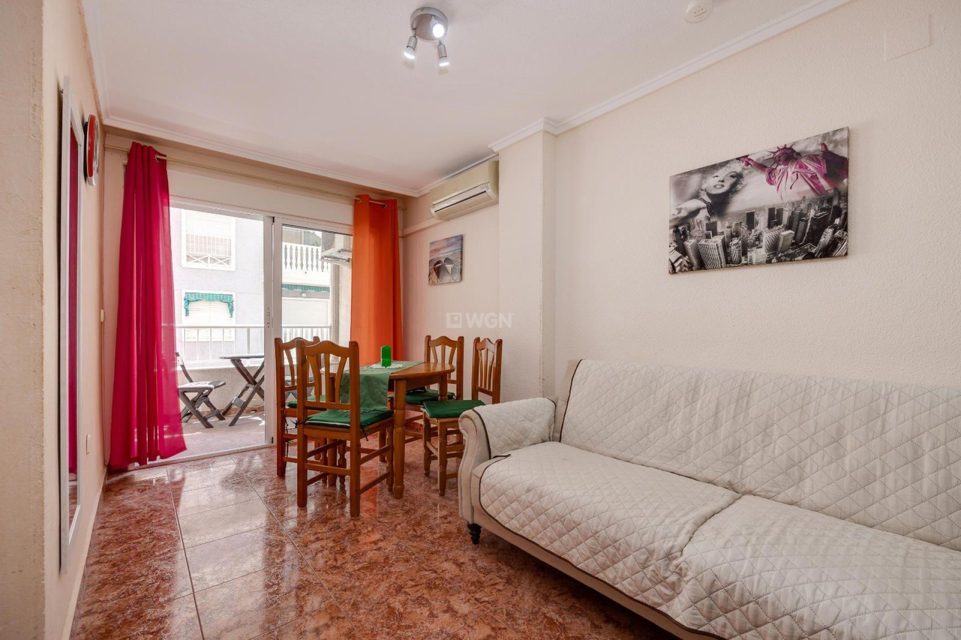 Resale - Apartment / flat - Torrevieja - Centro