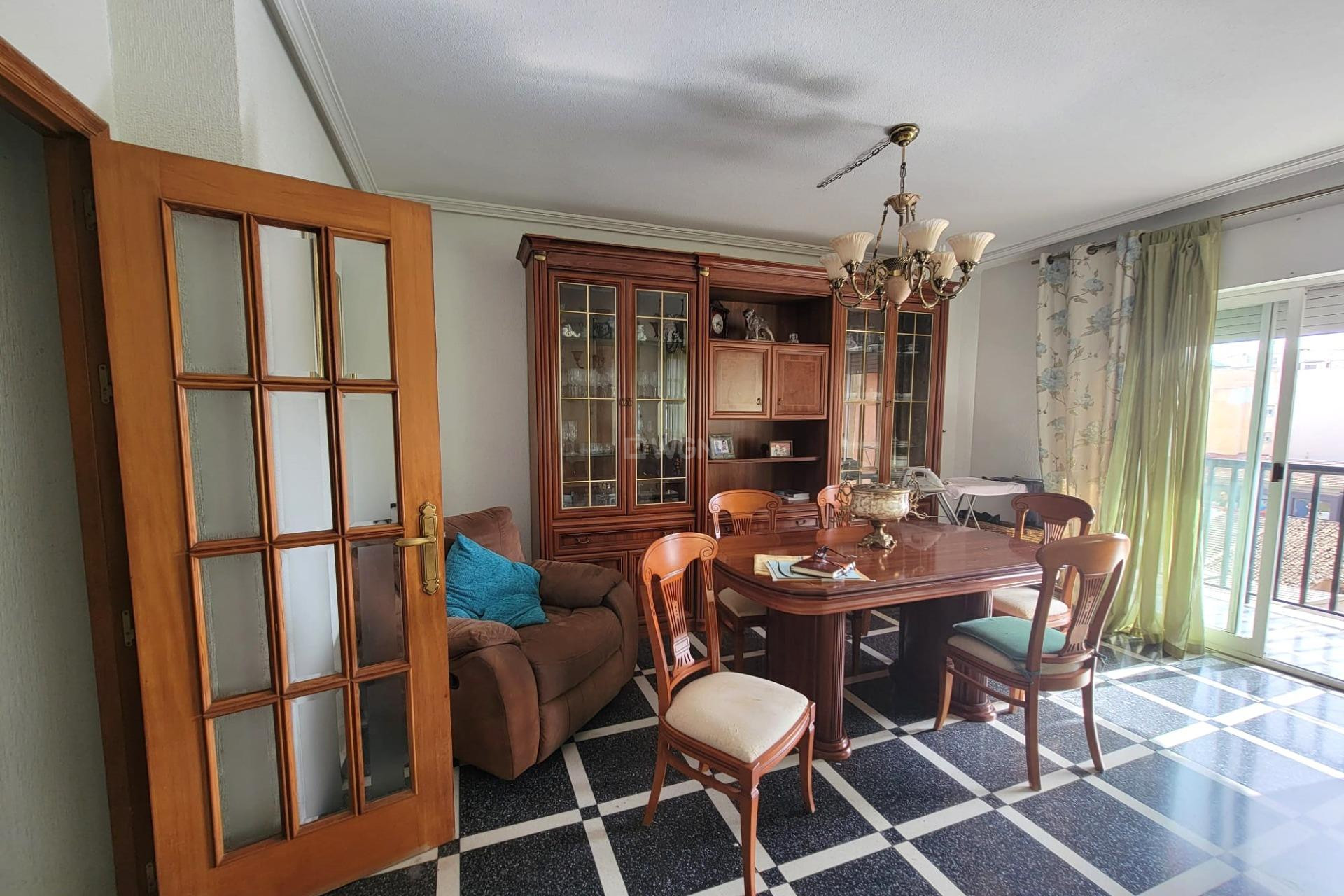 Resale - Apartment / flat - Torrevieja - Centro