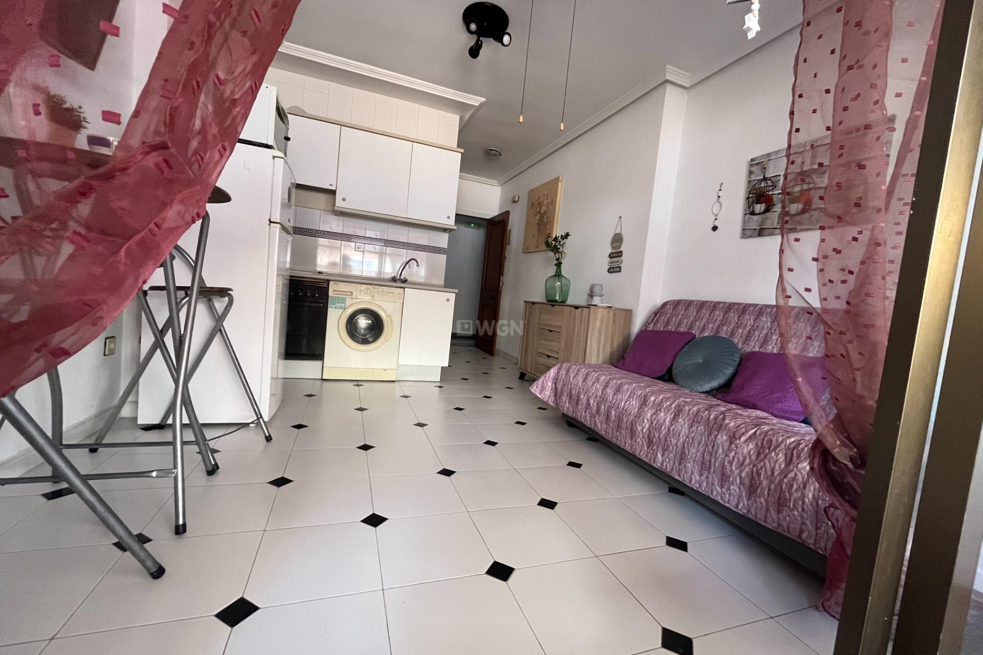 Resale - Apartment / flat - Torrevieja - Centro