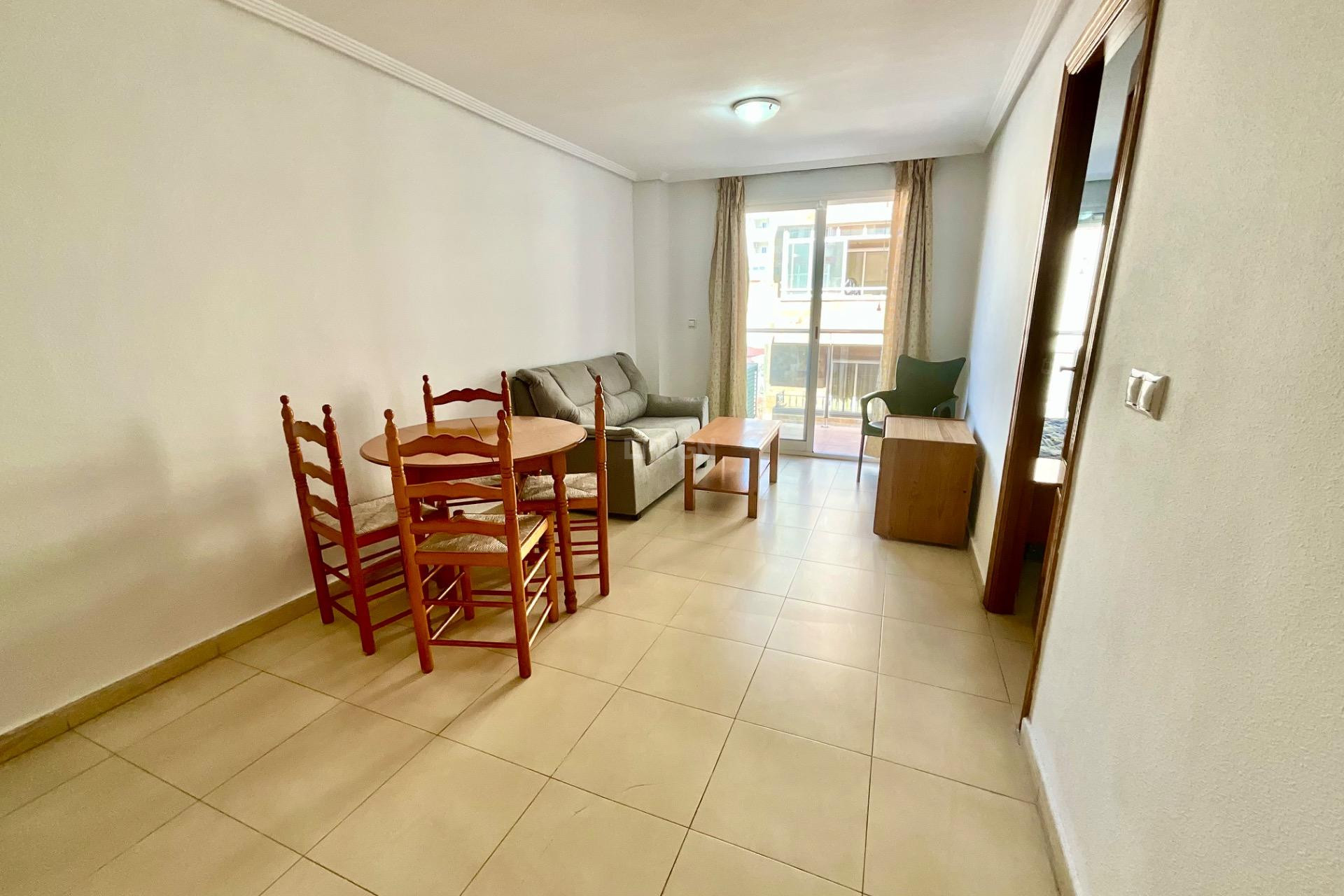 Resale - Apartment / flat - Torrevieja - Centro