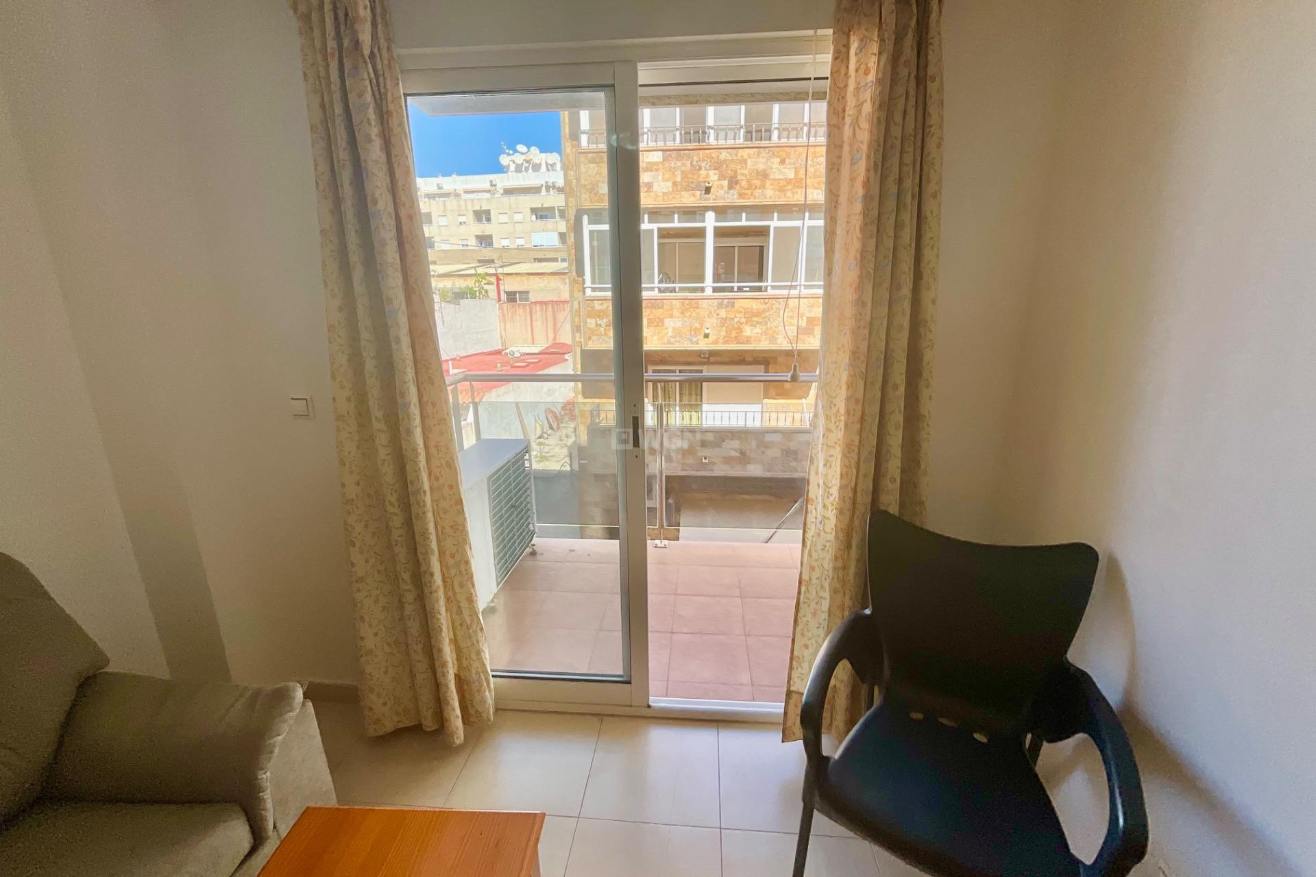 Resale - Apartment / flat - Torrevieja - Centro