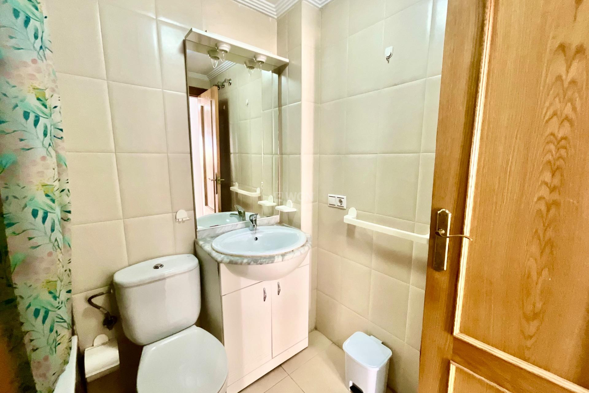 Resale - Apartment / flat - Torrevieja - Centro