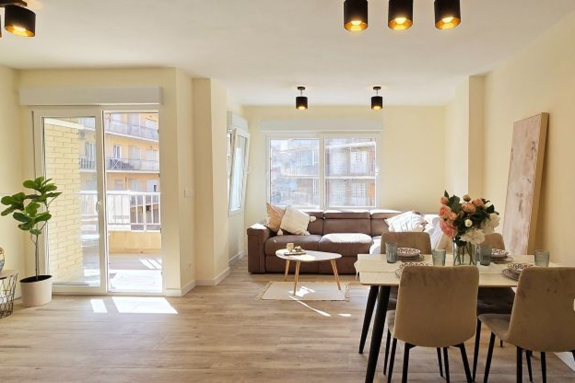 Resale - Apartment / flat - Torrevieja - Centro