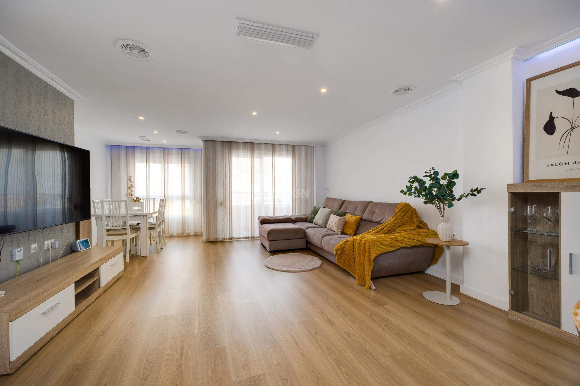 Resale - Apartment / flat - Torrevieja - Centro