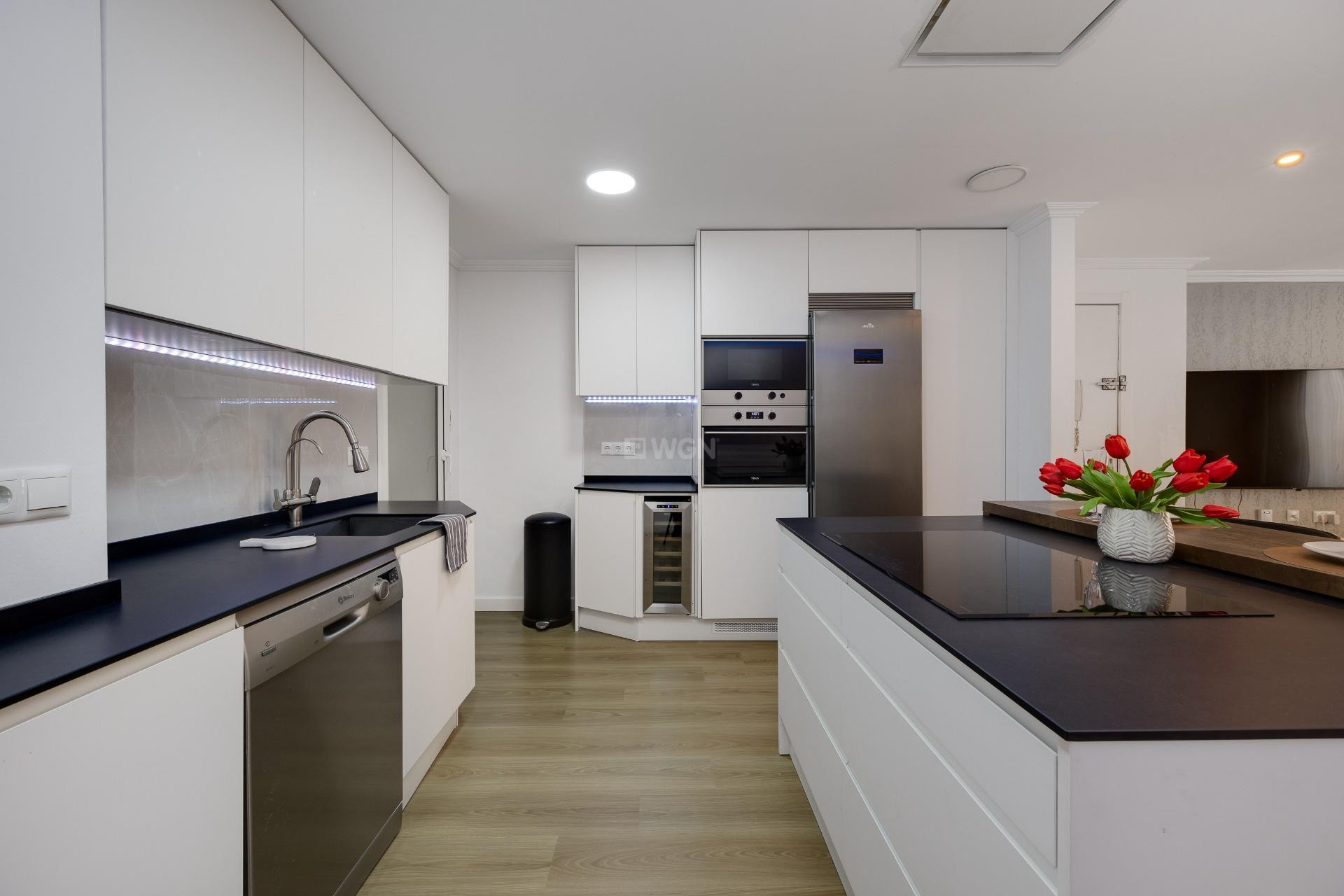 Resale - Apartment / flat - Torrevieja - Centro