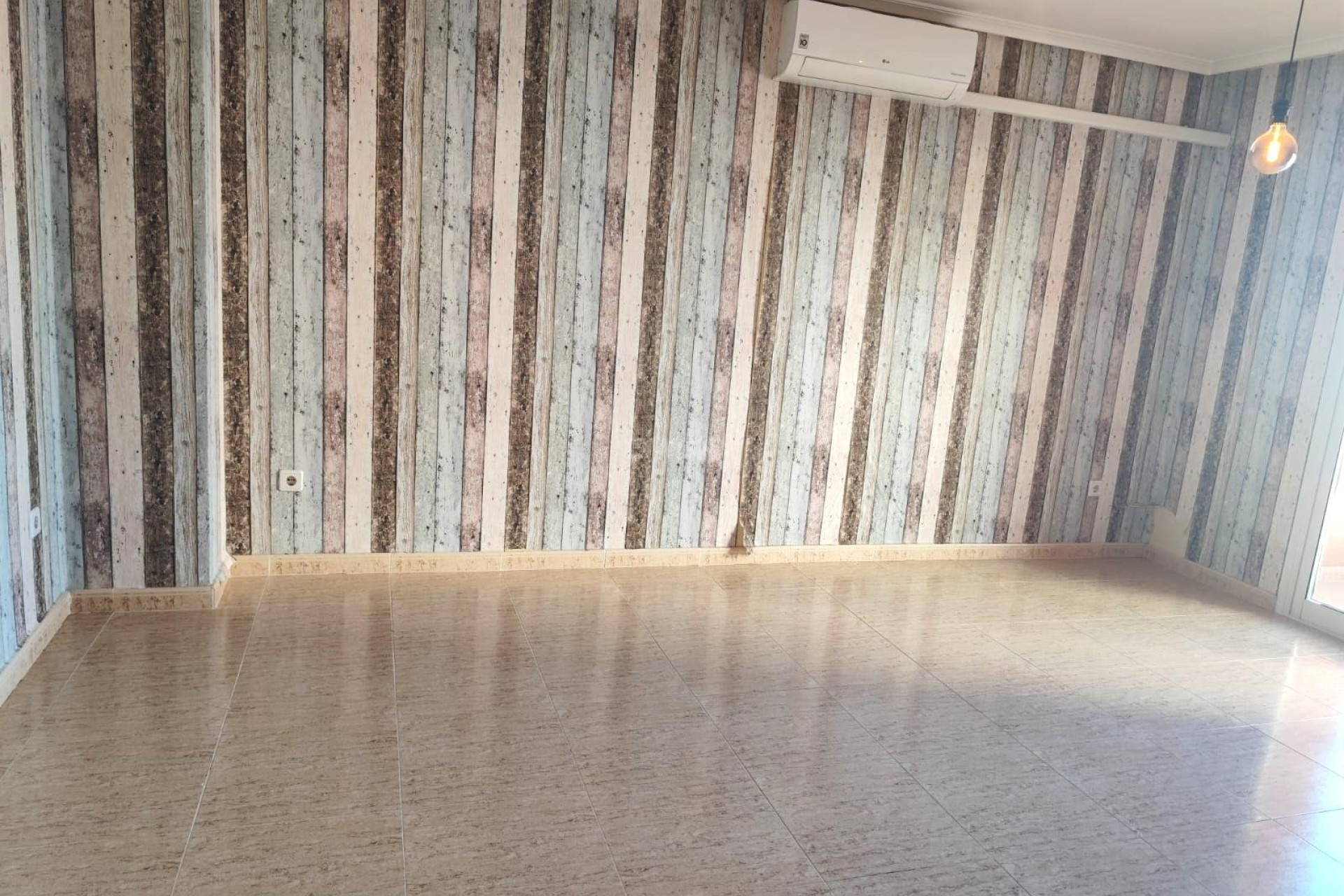 Resale - Apartment / flat - Torrevieja - Centro