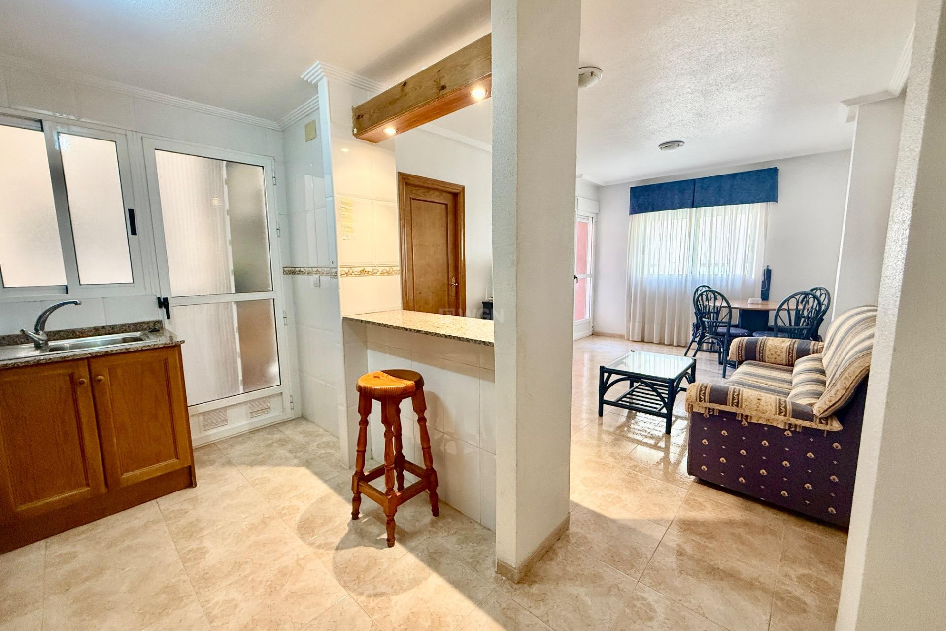 Resale - Apartment / flat - Torrevieja - Centro