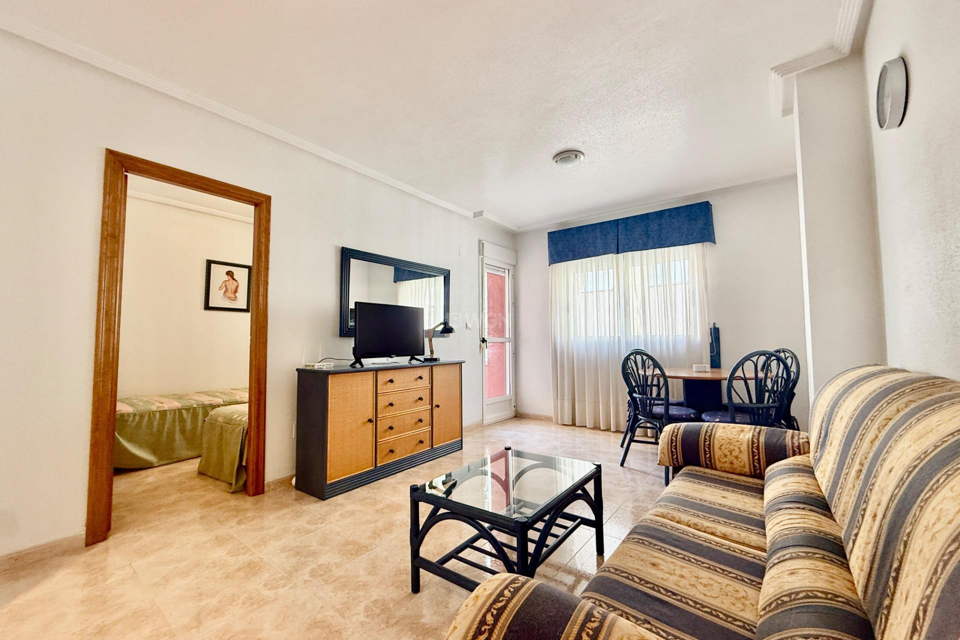 Resale - Apartment / flat - Torrevieja - Centro