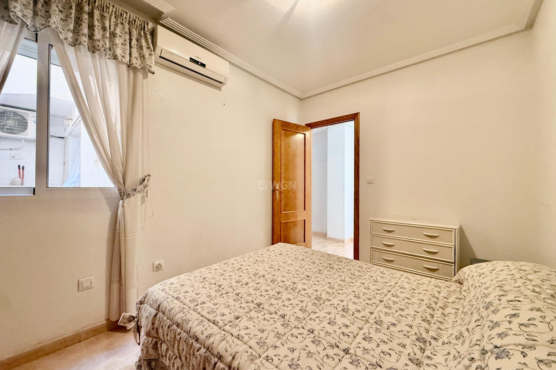 Resale - Apartment / flat - Torrevieja - Centro