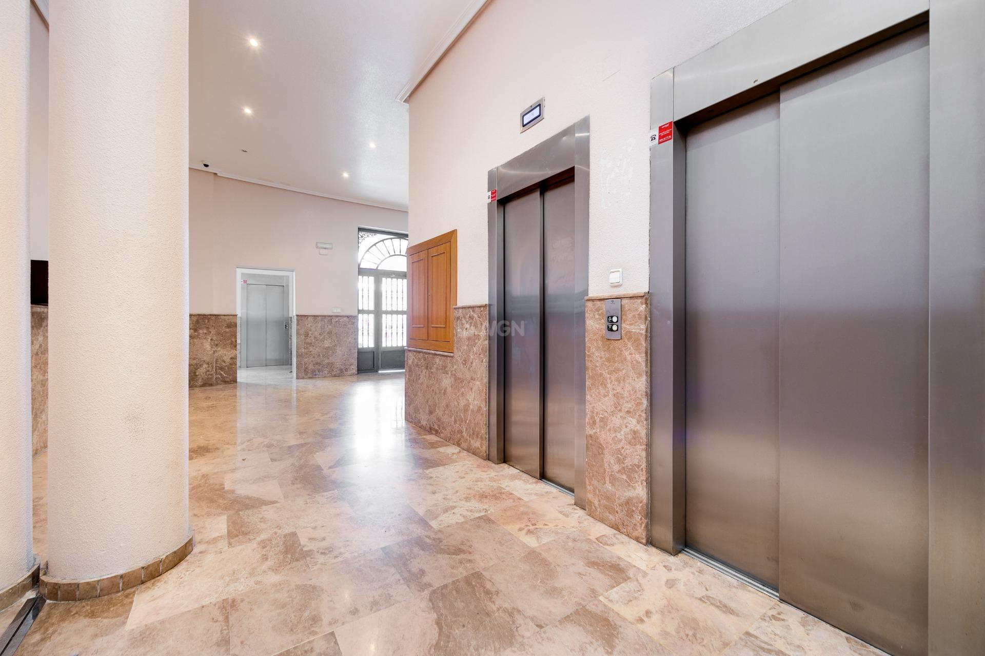 Resale - Apartment / flat - Torrevieja - Centro