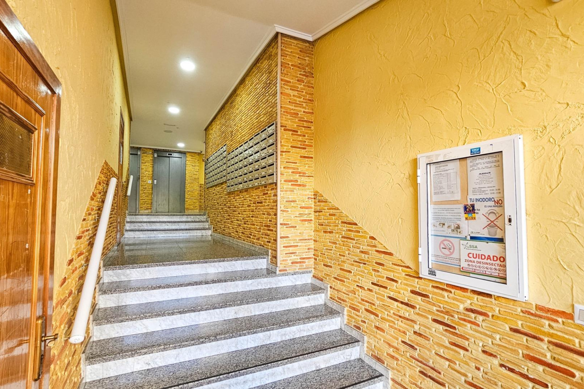 Resale - Apartment / flat - Torrevieja - Centro