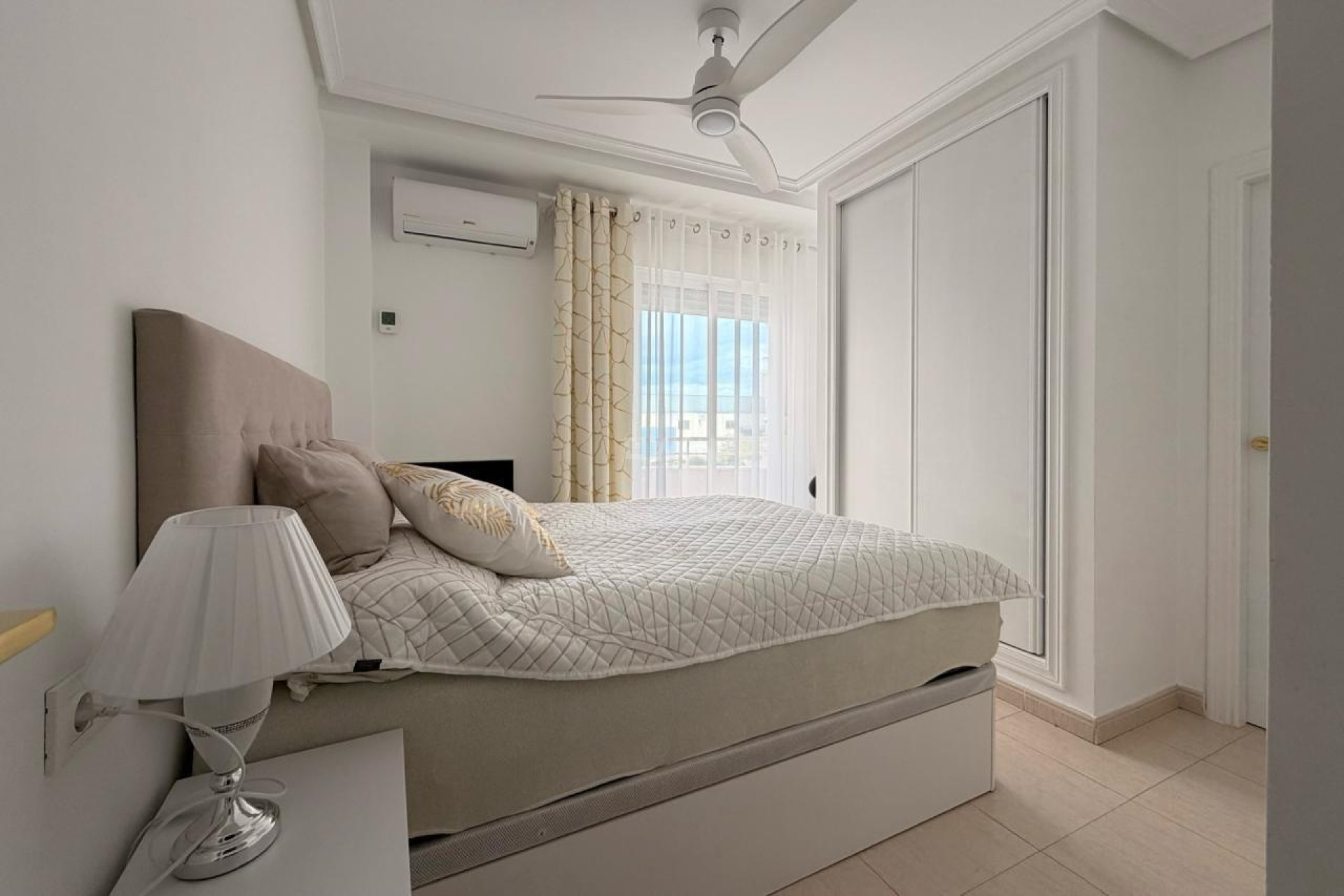 Resale - Apartment / flat - Torrevieja - Centro