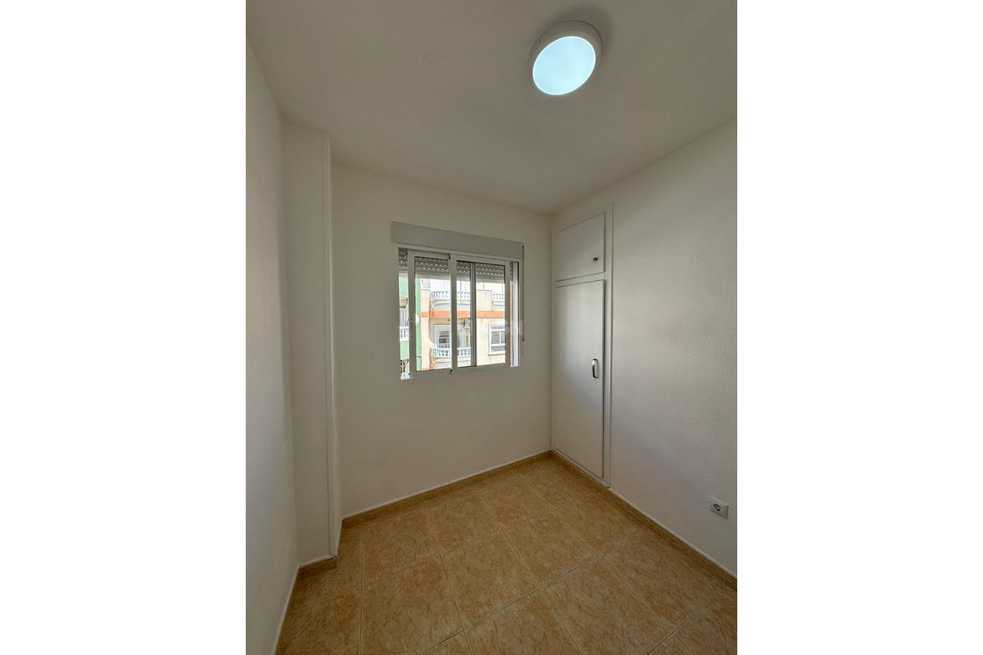 Resale - Apartment / flat - Torrevieja - Centro