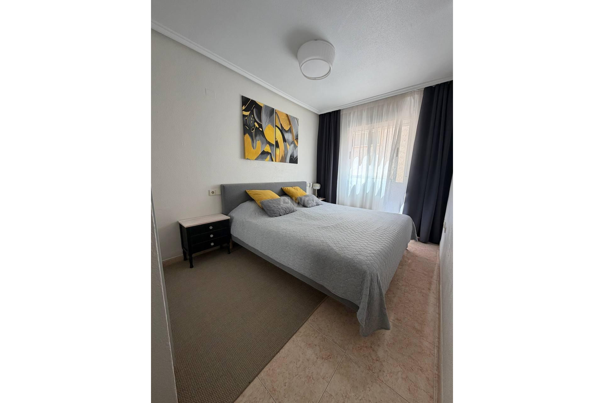 Resale - Apartment / flat - Torrevieja - Centro