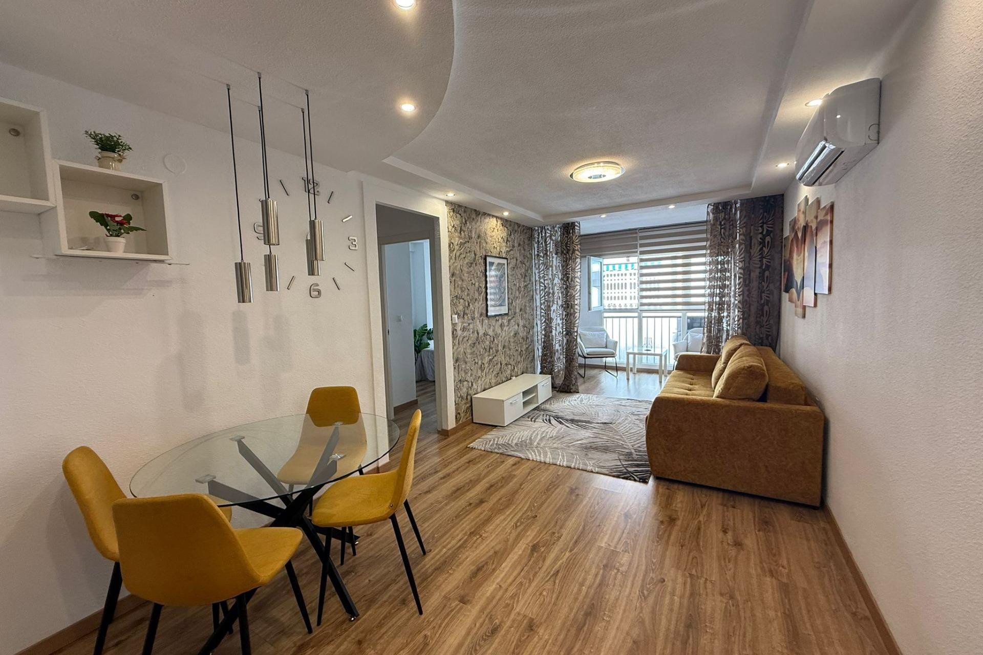 Resale - Apartment / flat - Torrevieja - Centro