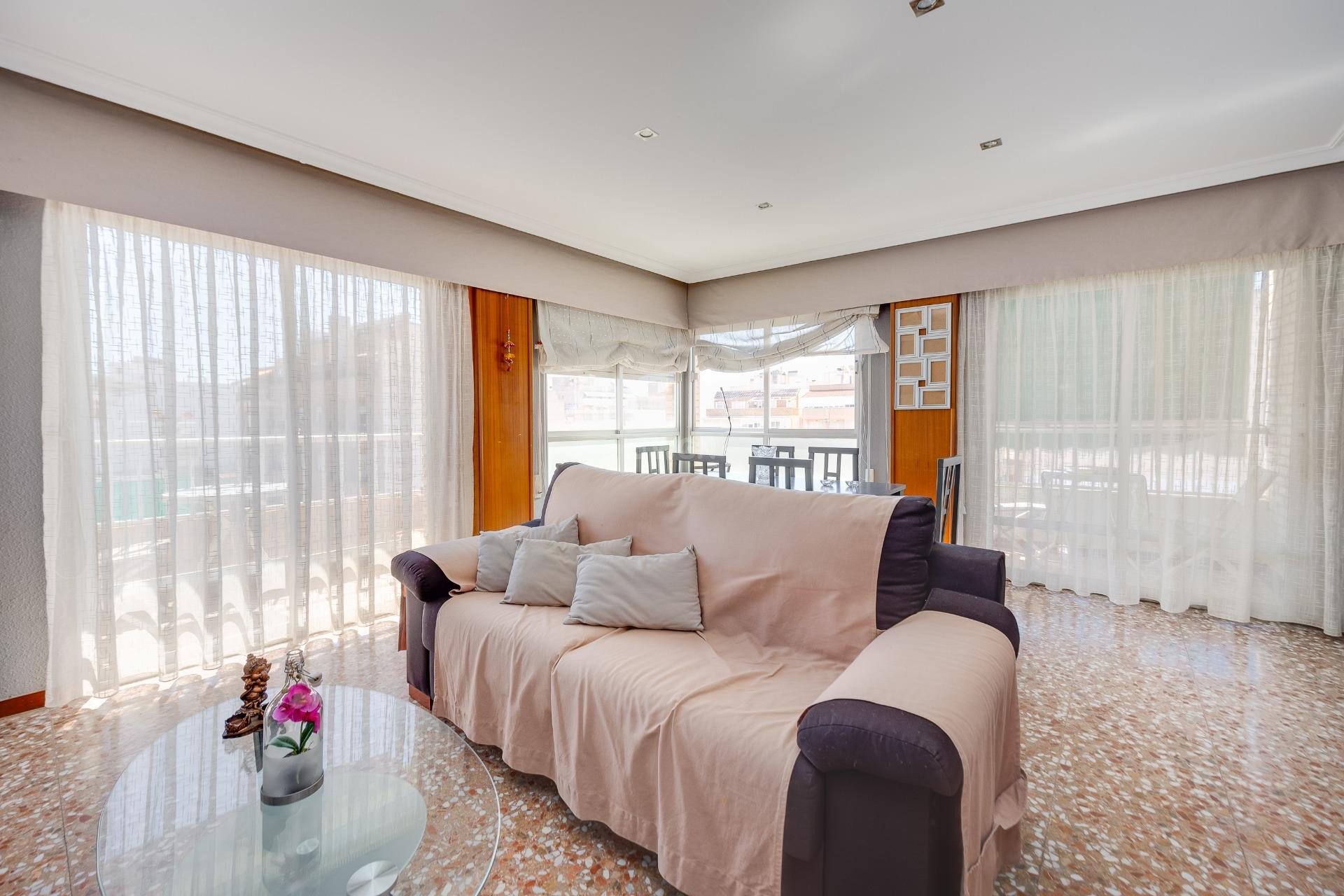 Resale - Apartment / flat - Torrevieja - Centro