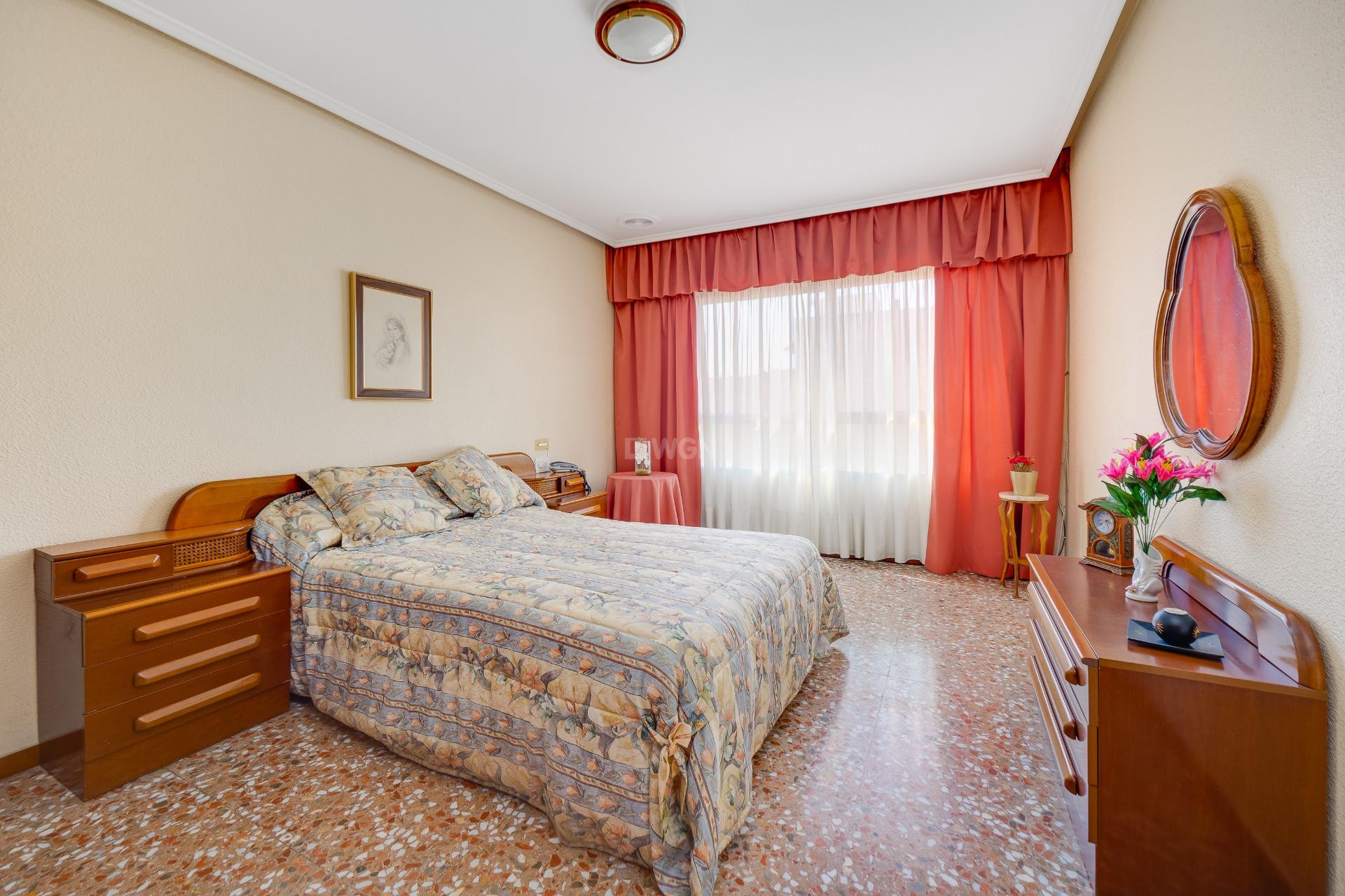 Resale - Apartment / flat - Torrevieja - Centro