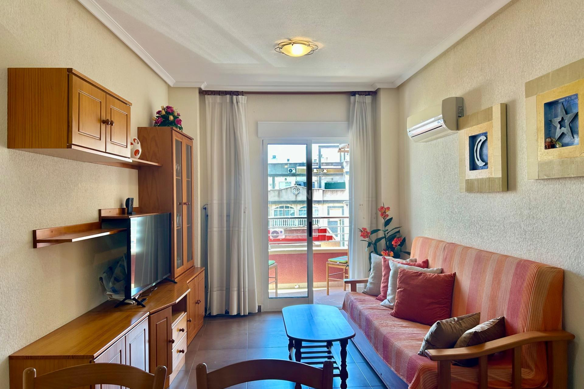 Resale - Apartment / flat - Torrevieja - Centro
