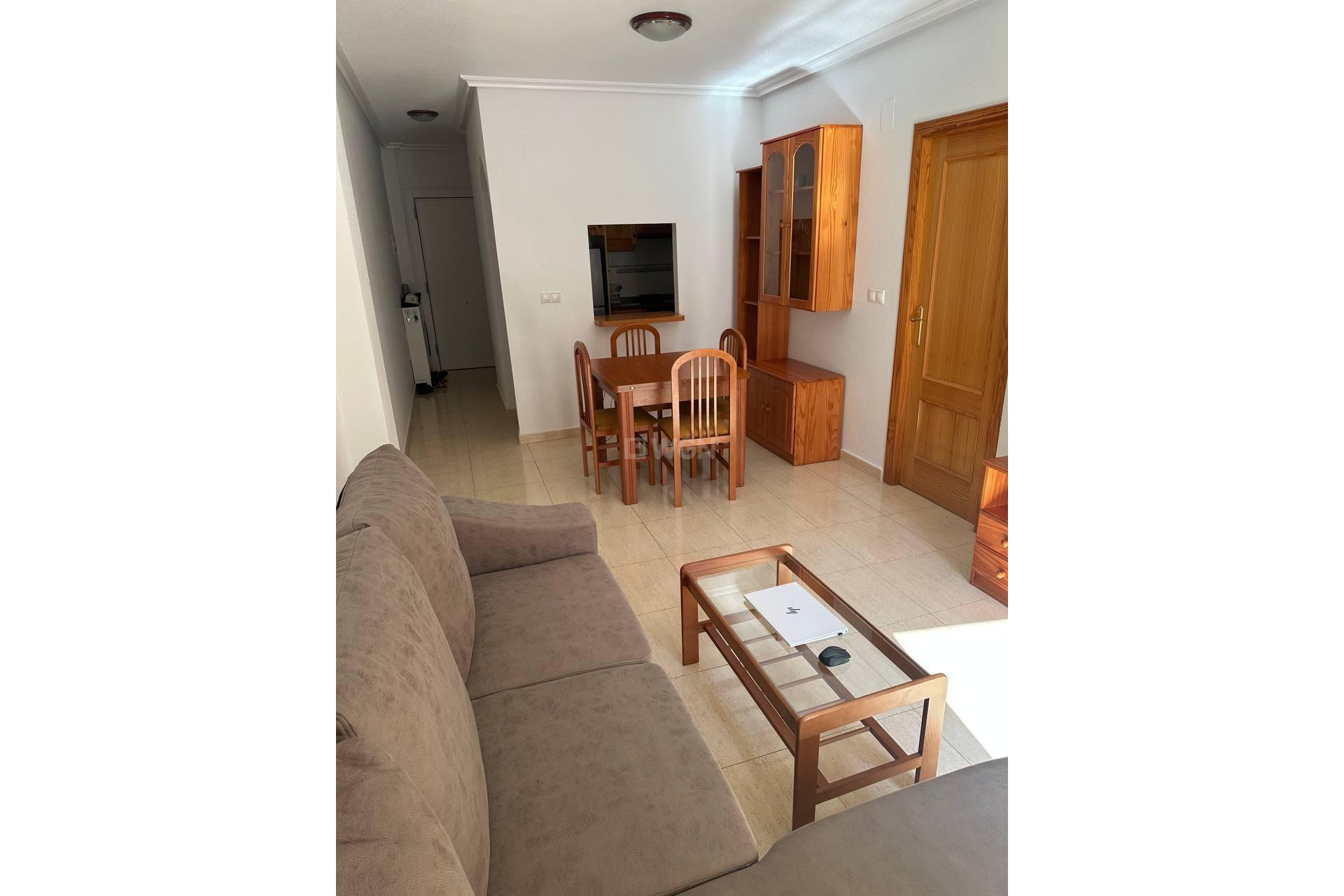 Resale - Apartment / flat - Torrevieja - Centro