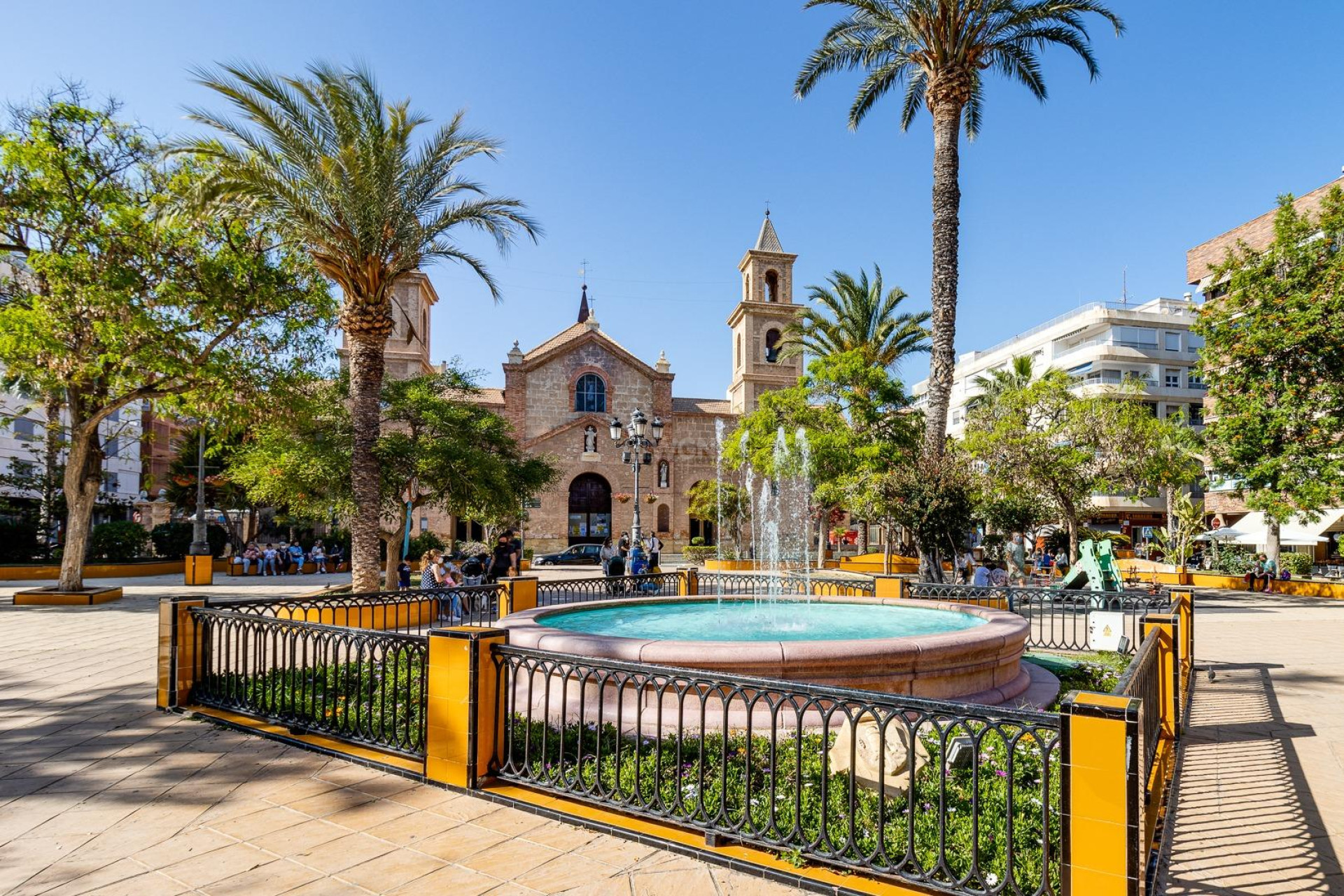 Resale - Apartment / flat - Torrevieja - Centro