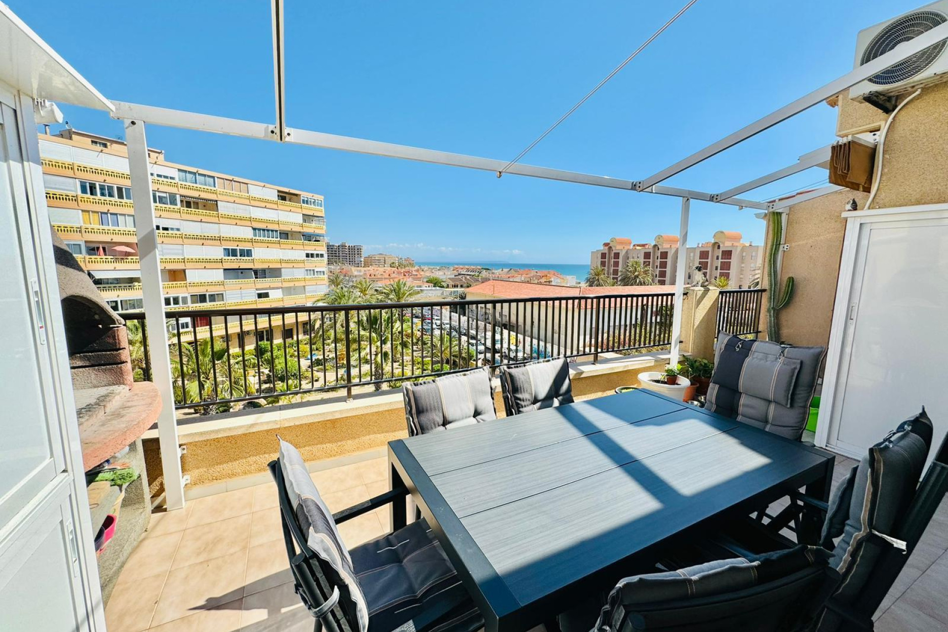 Resale - Apartment / flat - Torrevieja - Costa Blanca