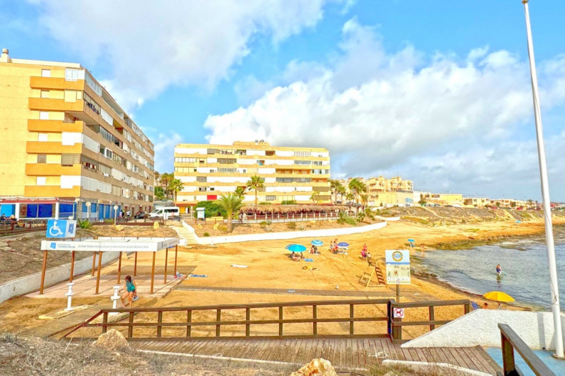 Resale - Apartment / flat - Torrevieja - Costa Blanca