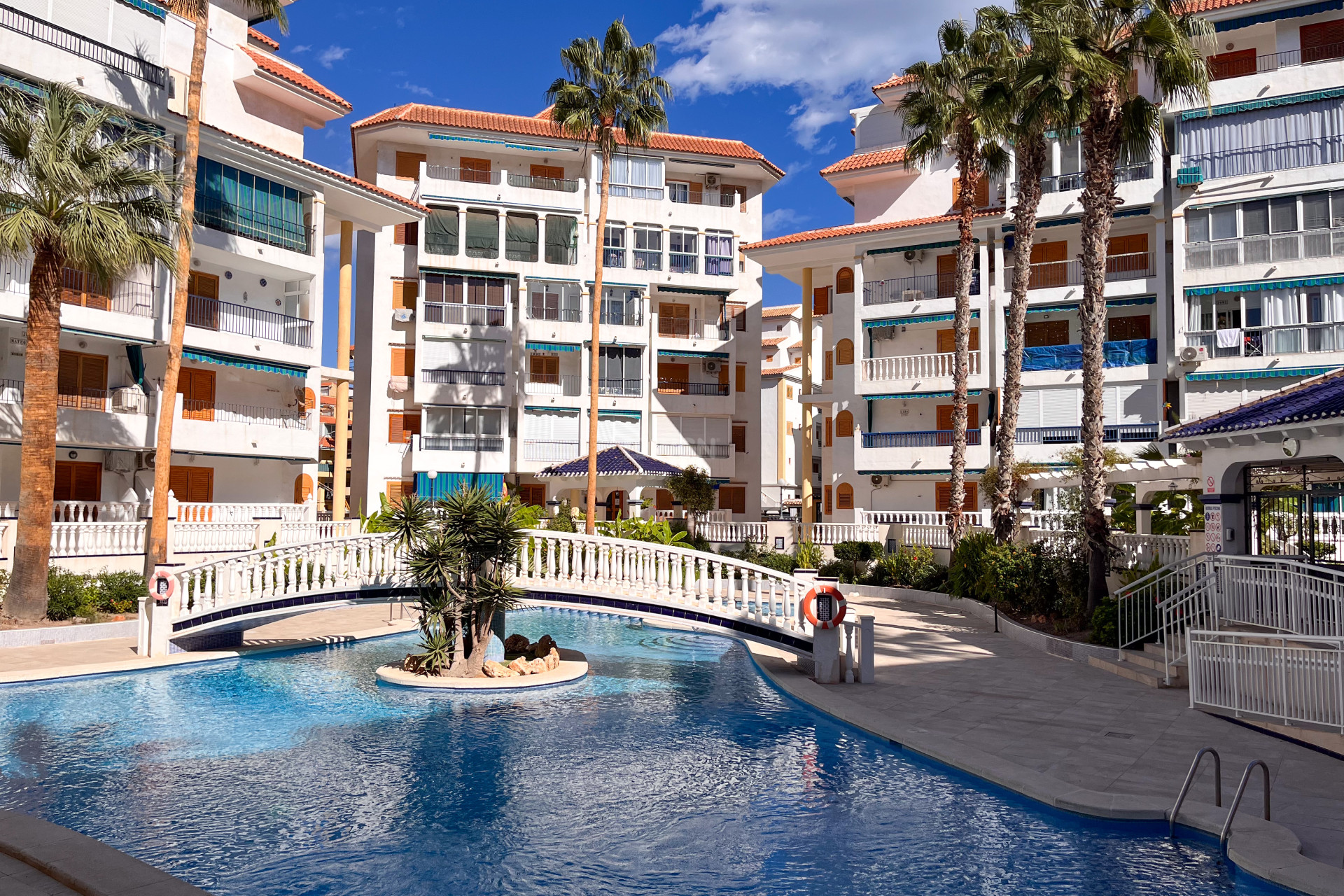 Resale - Apartment / flat - Torrevieja - Costa Blanca