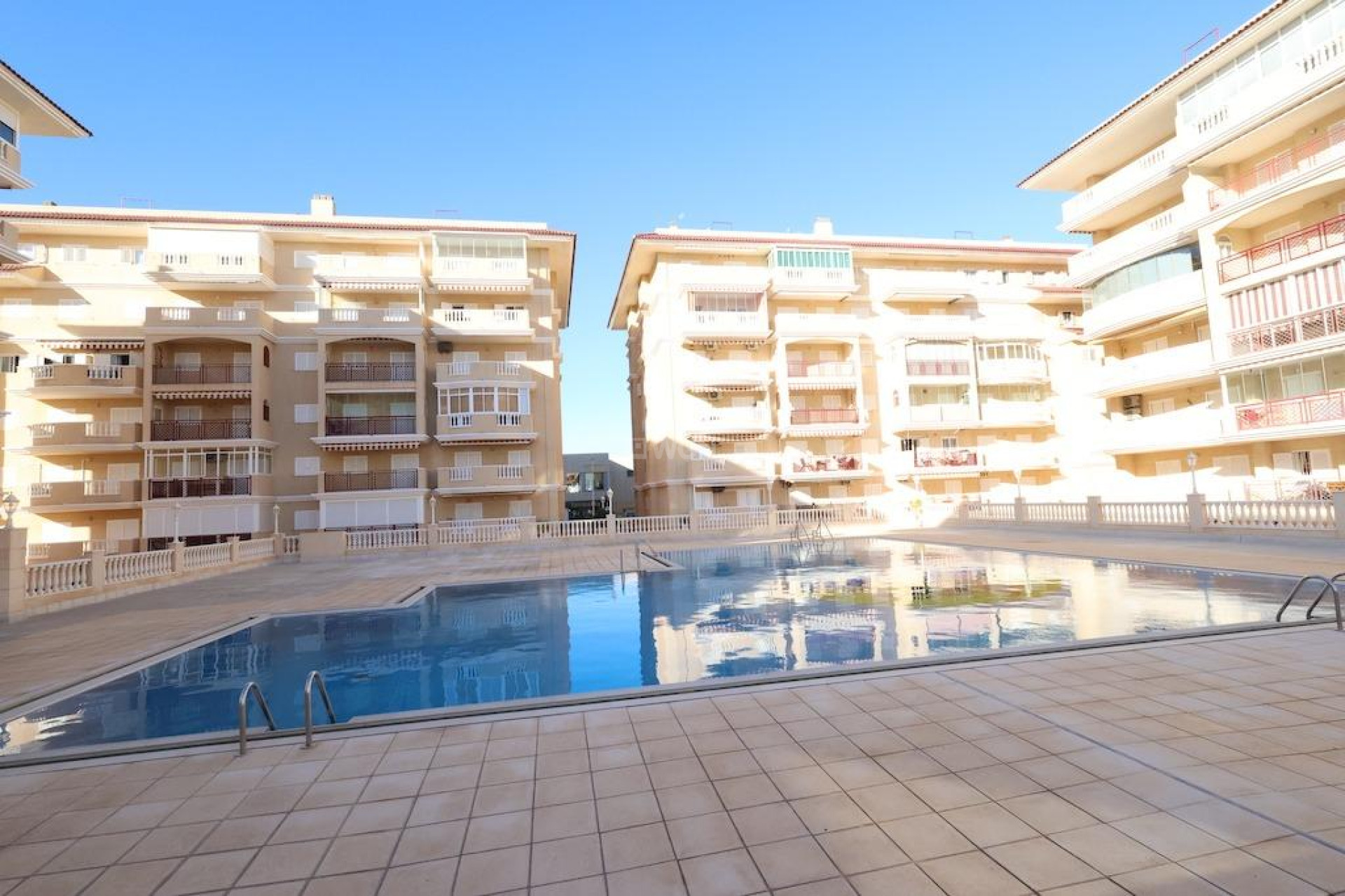 Resale - Apartment / flat - Torrevieja - Costa Blanca