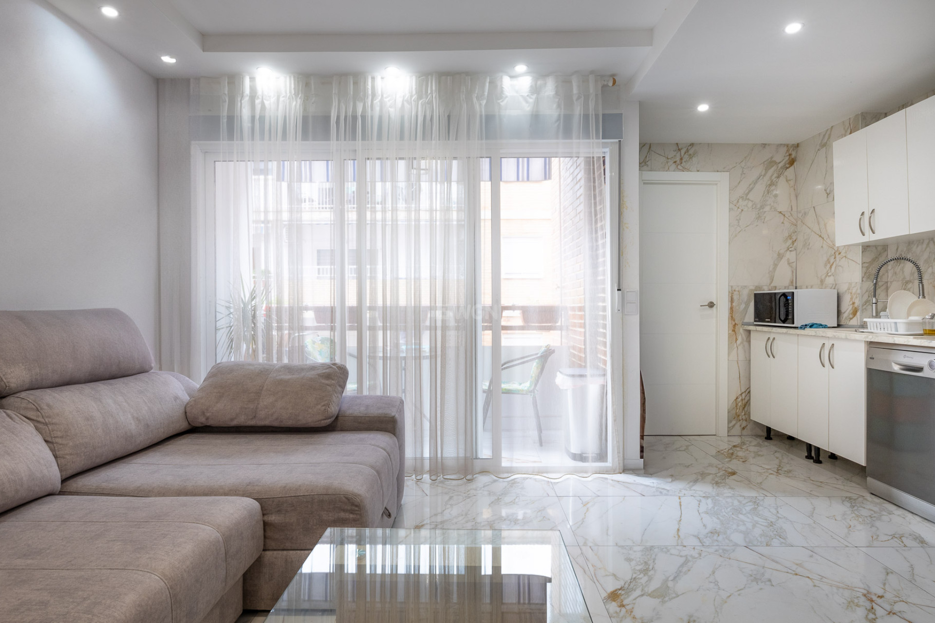 Resale - Apartment / flat - Torrevieja - Costa Blanca