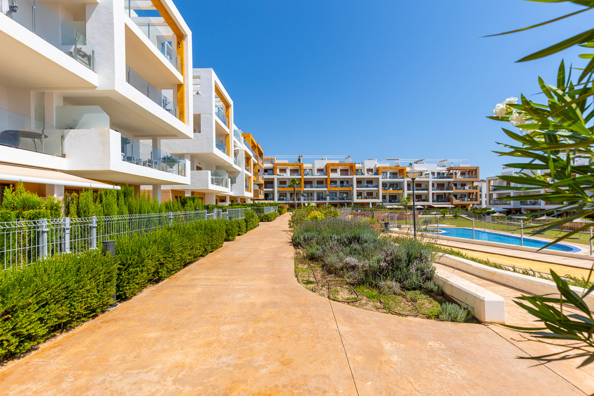 Resale - Apartment / flat - Torrevieja - Costa Blanca