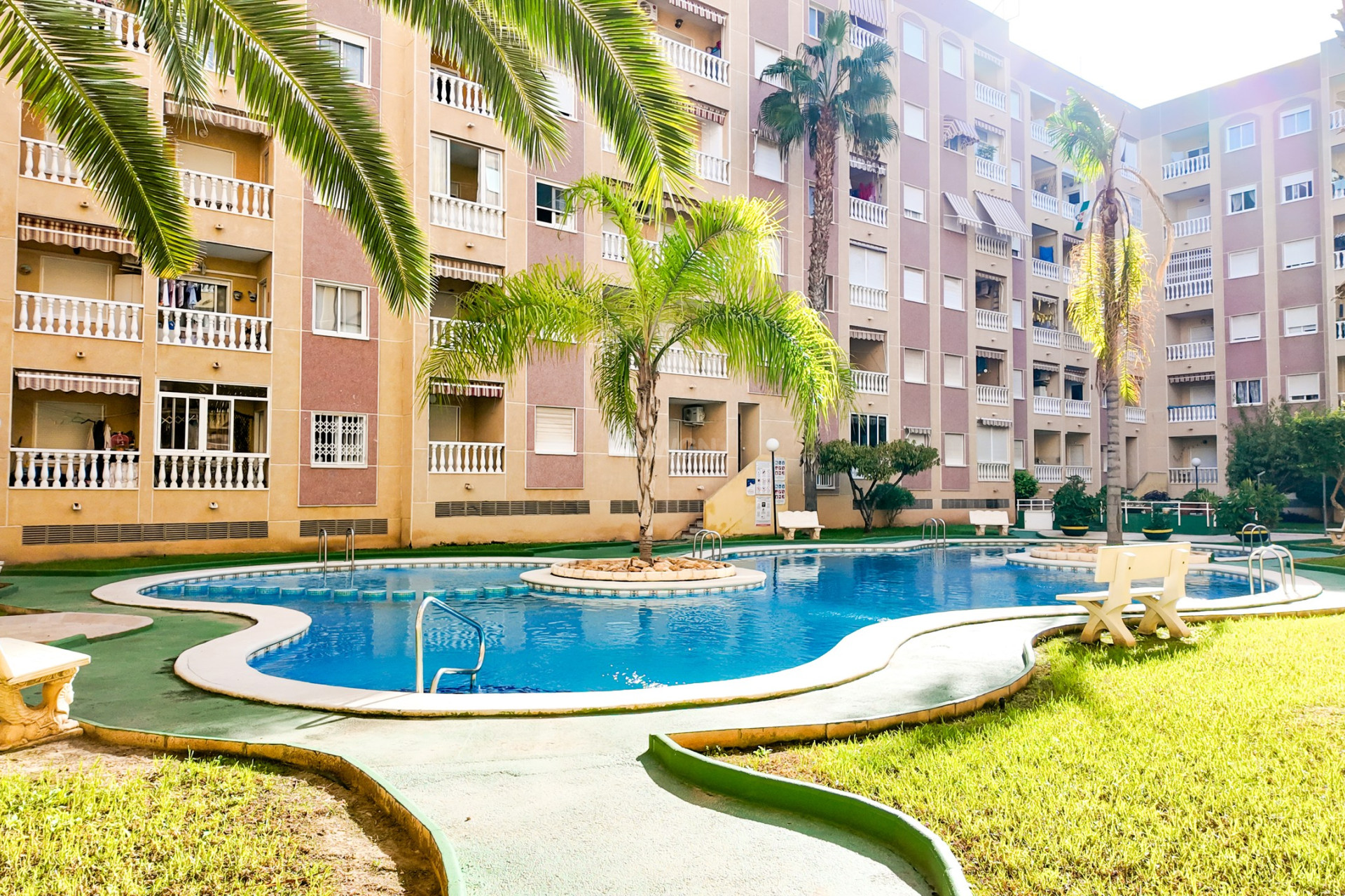 Resale - Apartment / flat - Torrevieja - Costa Blanca