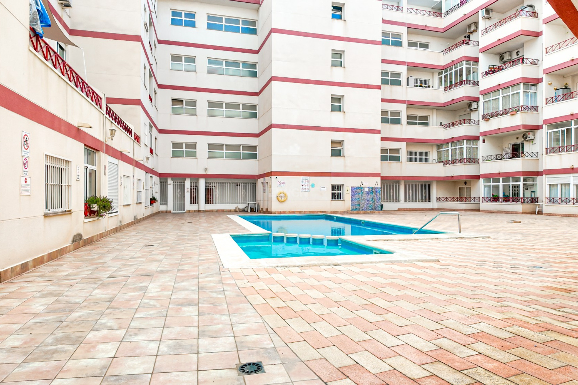 Resale - Apartment / flat - Torrevieja - Costa Blanca