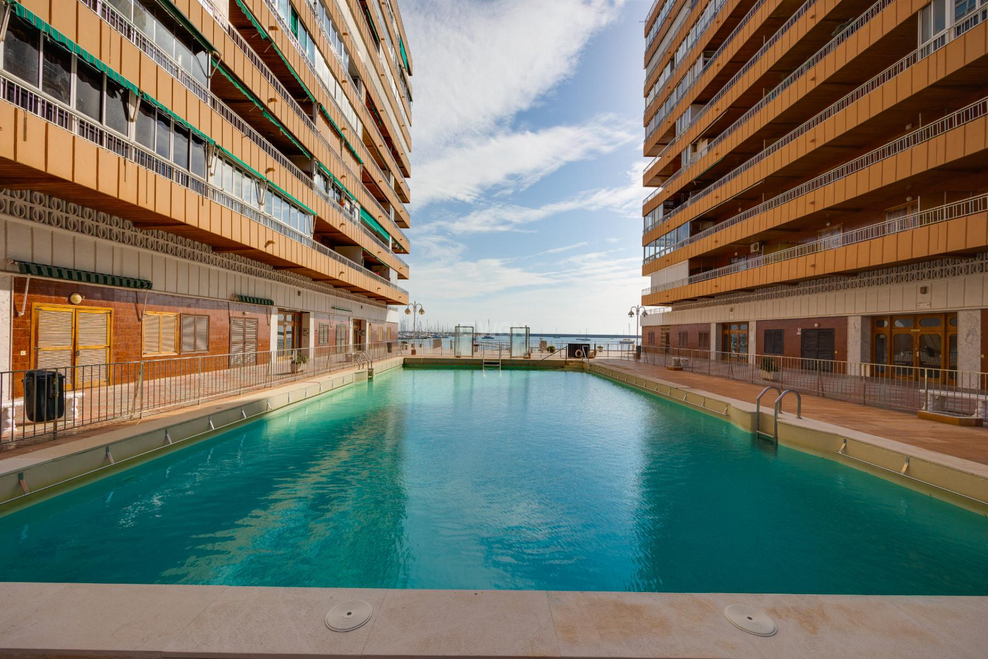 Resale - Apartment / flat - Torrevieja - Costa Blanca