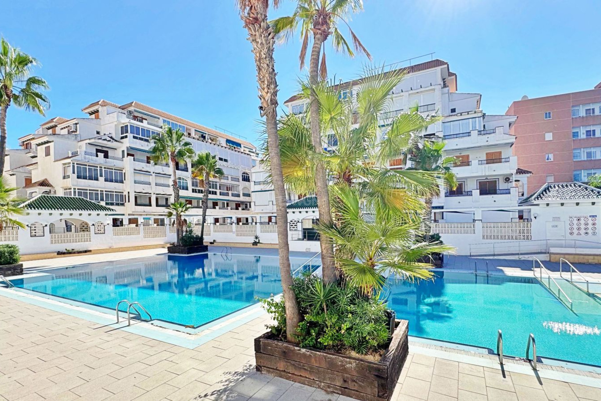 Resale - Apartment / flat - Torrevieja - Costa Blanca
