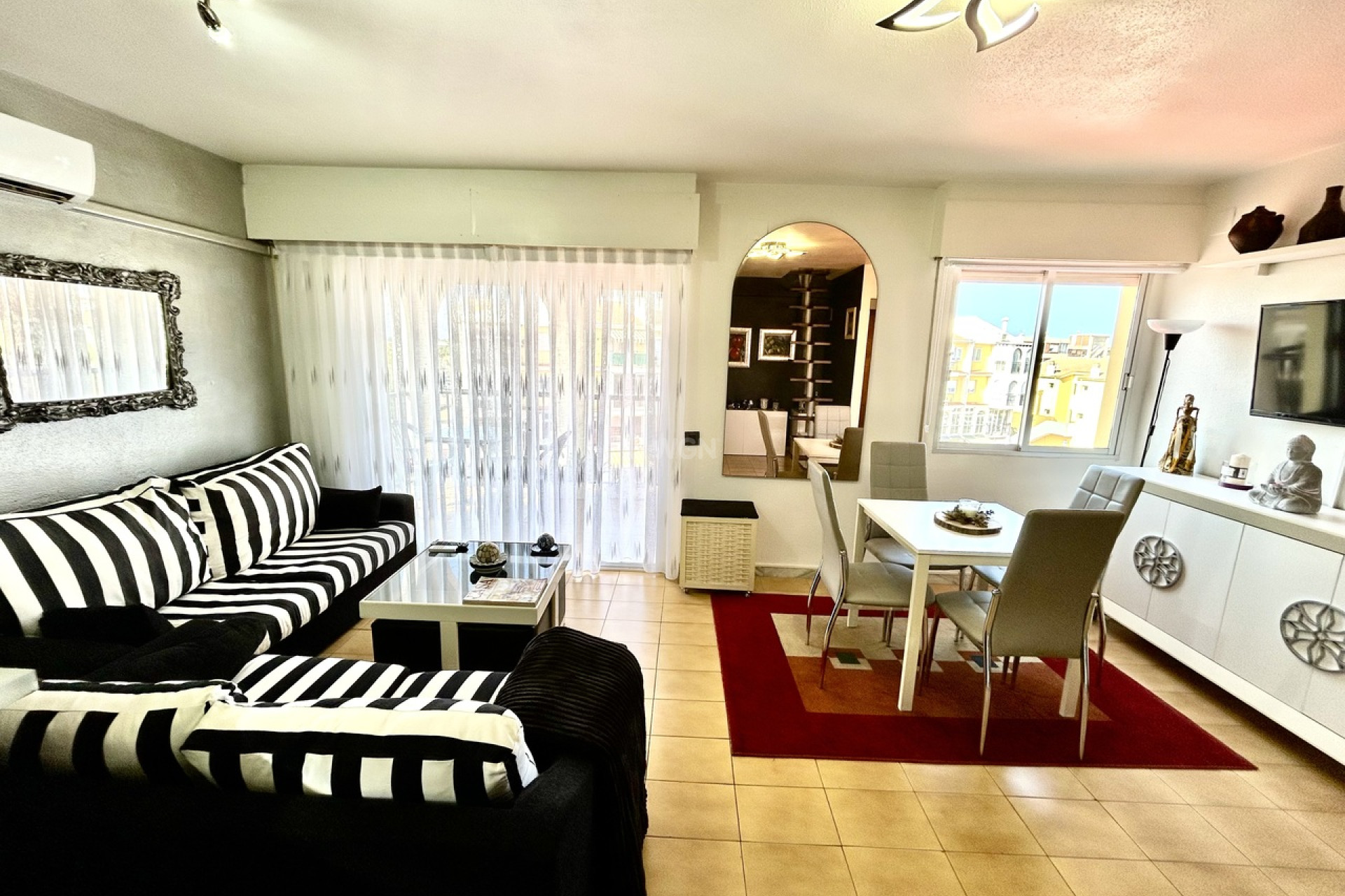 Resale - Apartment / flat - Torrevieja - Costa Blanca