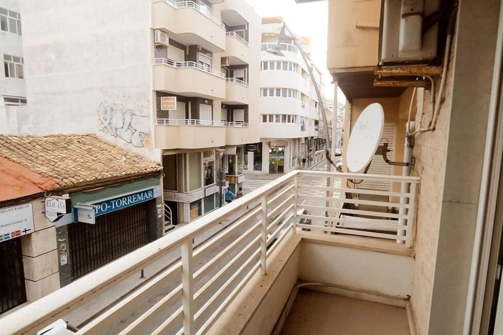 Resale - Apartment / flat - Torrevieja - DOWNTOWN