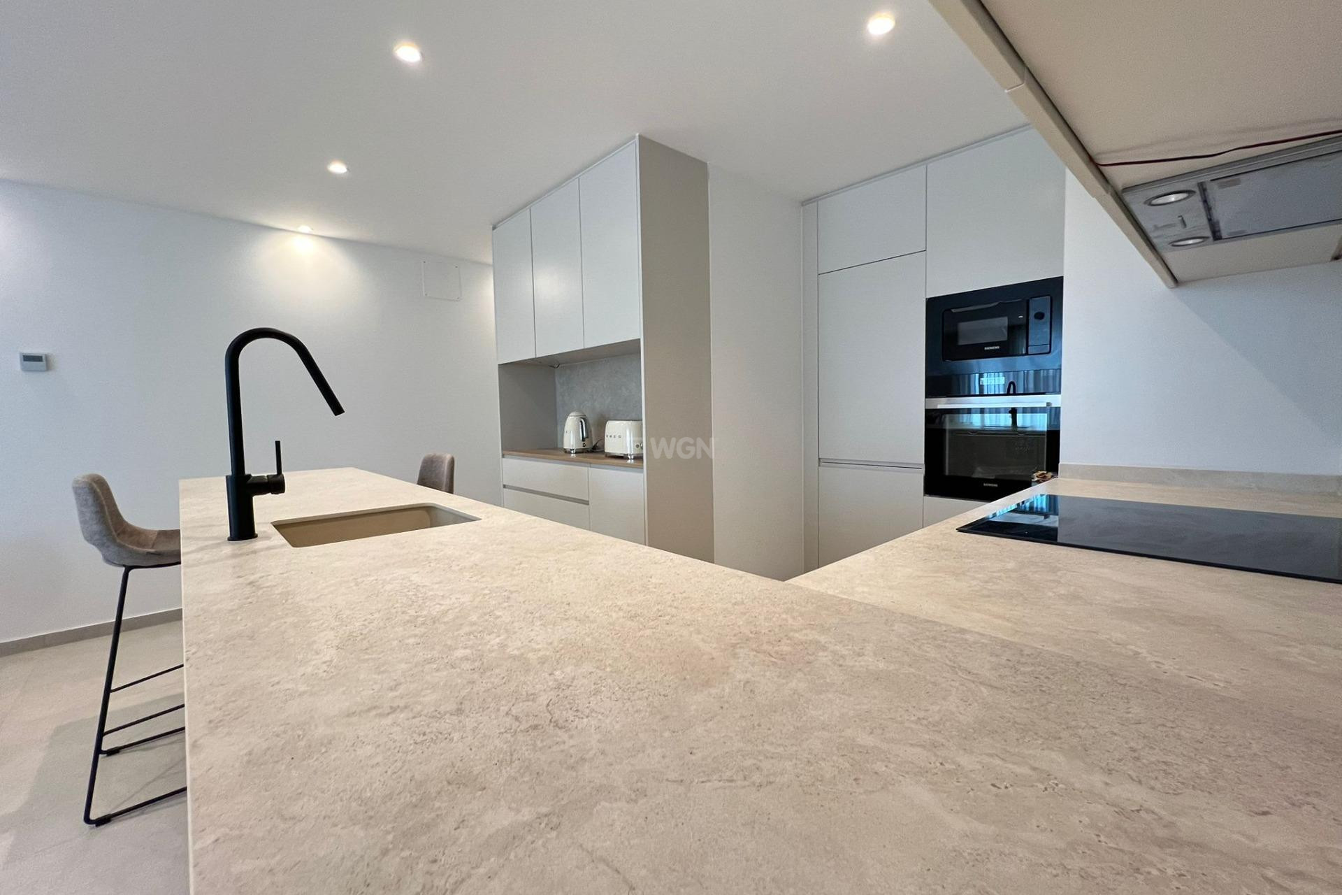 Resale - Apartment / flat - Torrevieja - El Acequión - Los Náufragos