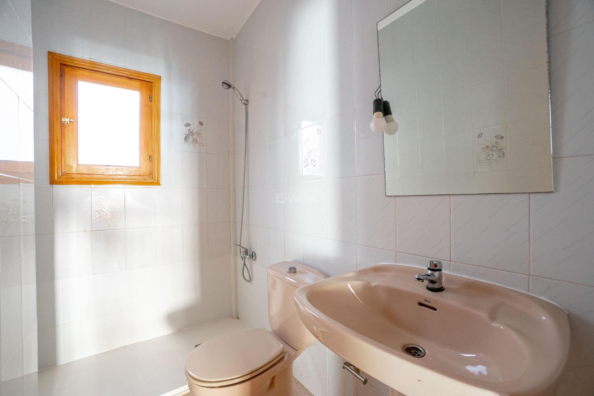 Resale - Apartment / flat - Torrevieja - El Chaparral